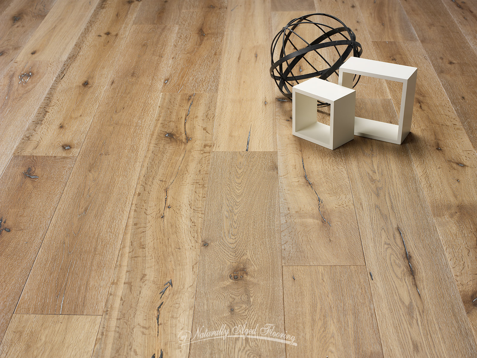 1 
 Title Aspen Hills - Aspen Hills Naturally Aged Flooring - HD Wallpaper 