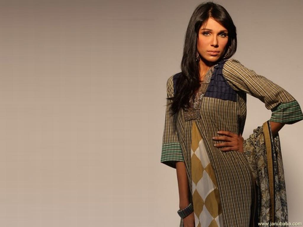 Model Faiza Ansari - HD Wallpaper 