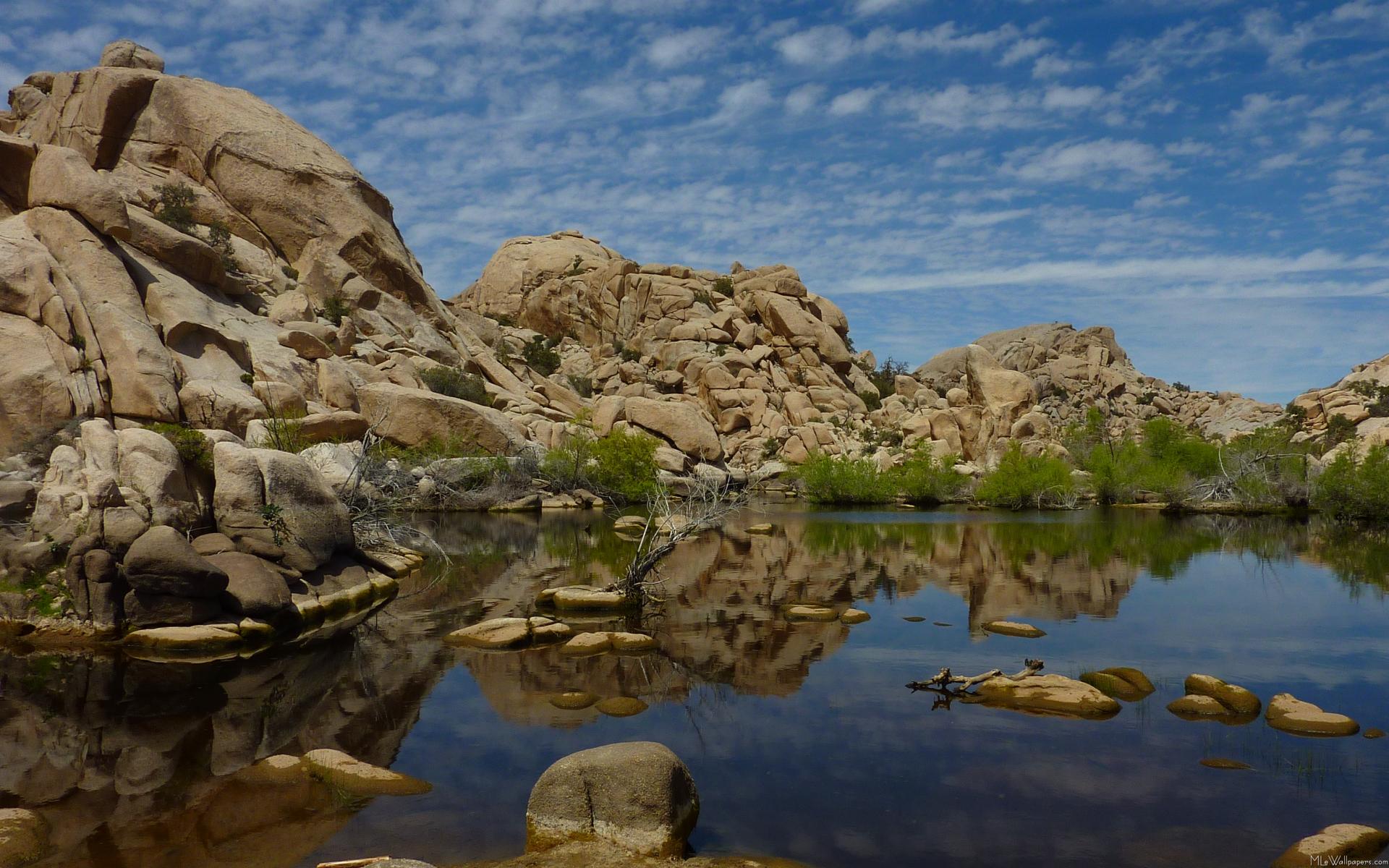 Barker Dam Reflection At Joshua Tree - Joshua Tree Baker Dam - HD Wallpaper 