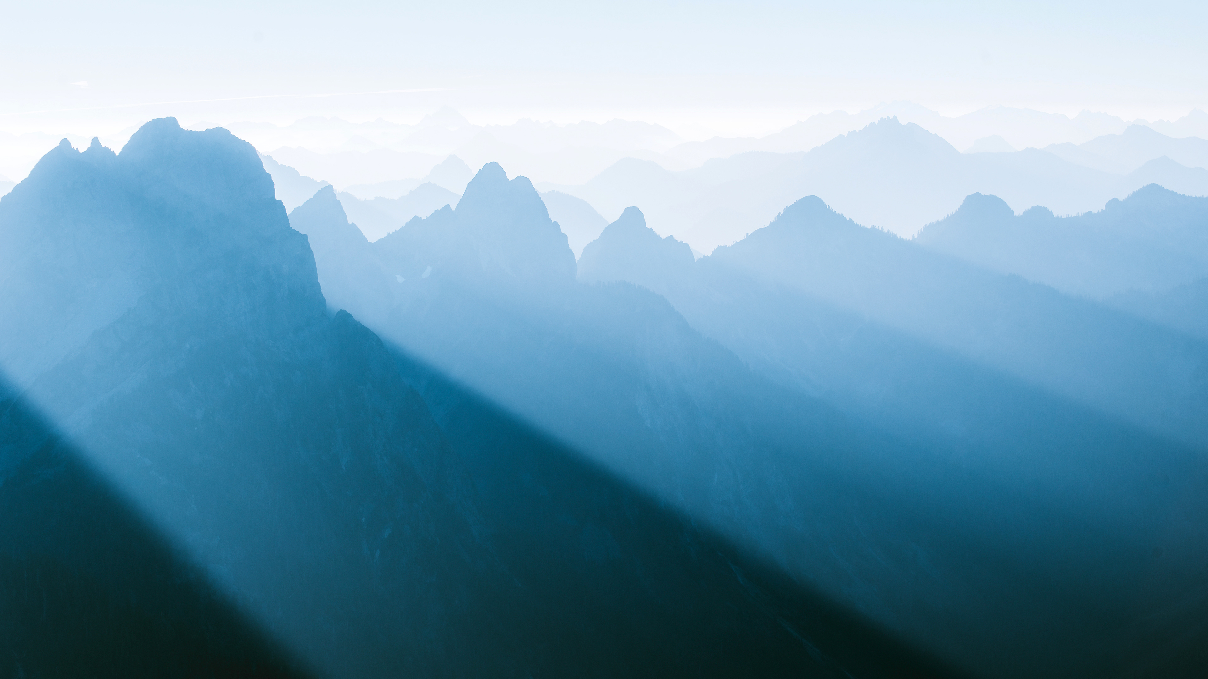 Foggy Mountain Range 4k Wallpapers - Summit - HD Wallpaper 