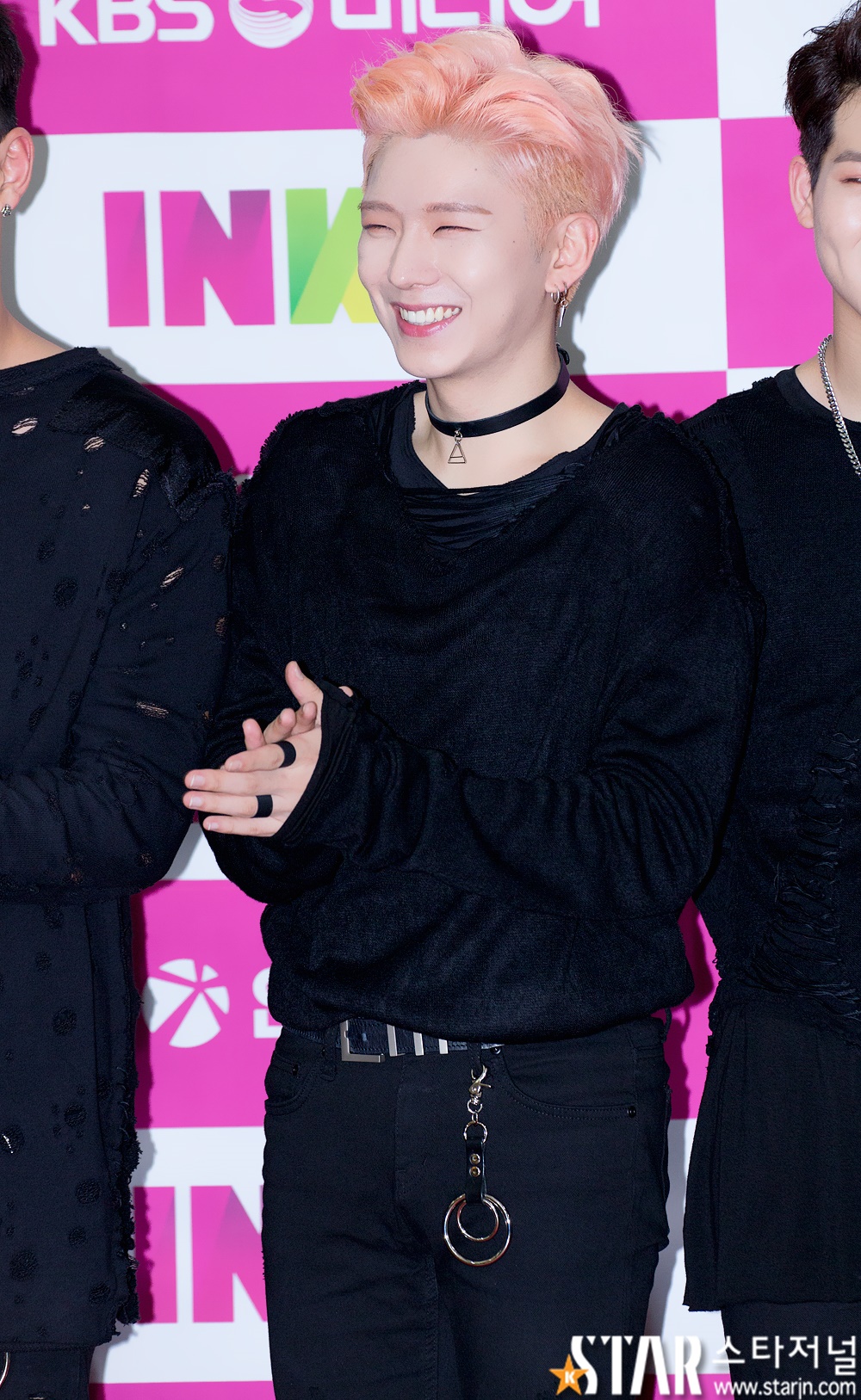 Premiere - HD Wallpaper 