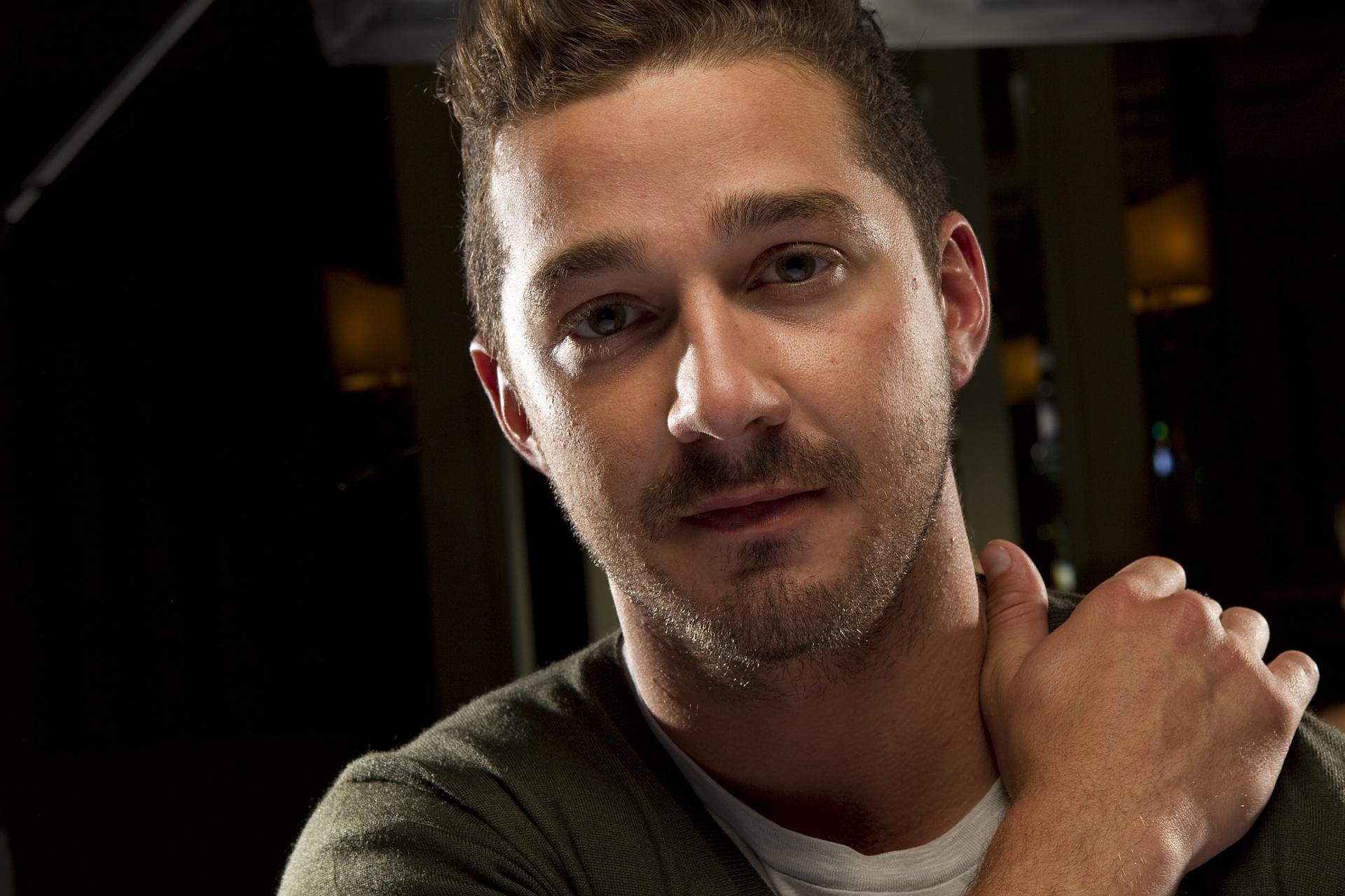 Awesome Shia Labeouf Free Wallpaper Id - Beard Shia Labeouf - HD Wallpaper 