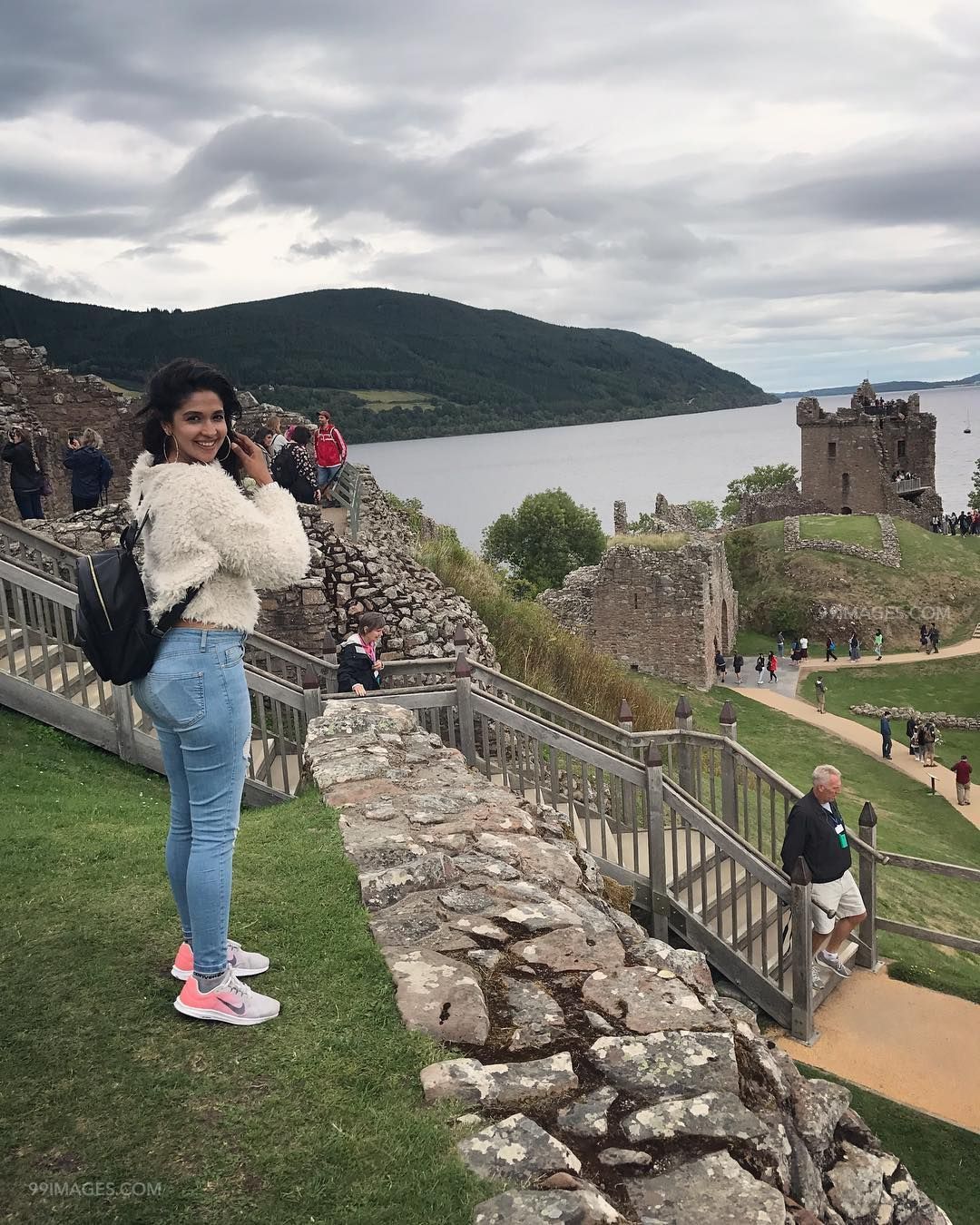 Harleen Sethi Latest Photos & Hd Wallpapers (40155) - HD Wallpaper 