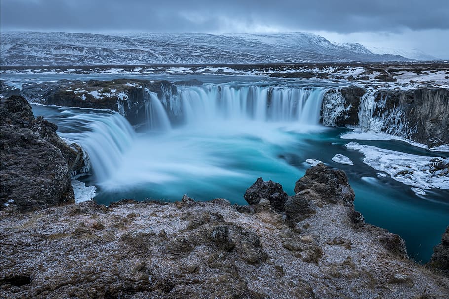 Waterfalls And Winter Snow In Iceland, Nature, Landscape, - Ciclo Del Agua Liquido - HD Wallpaper 