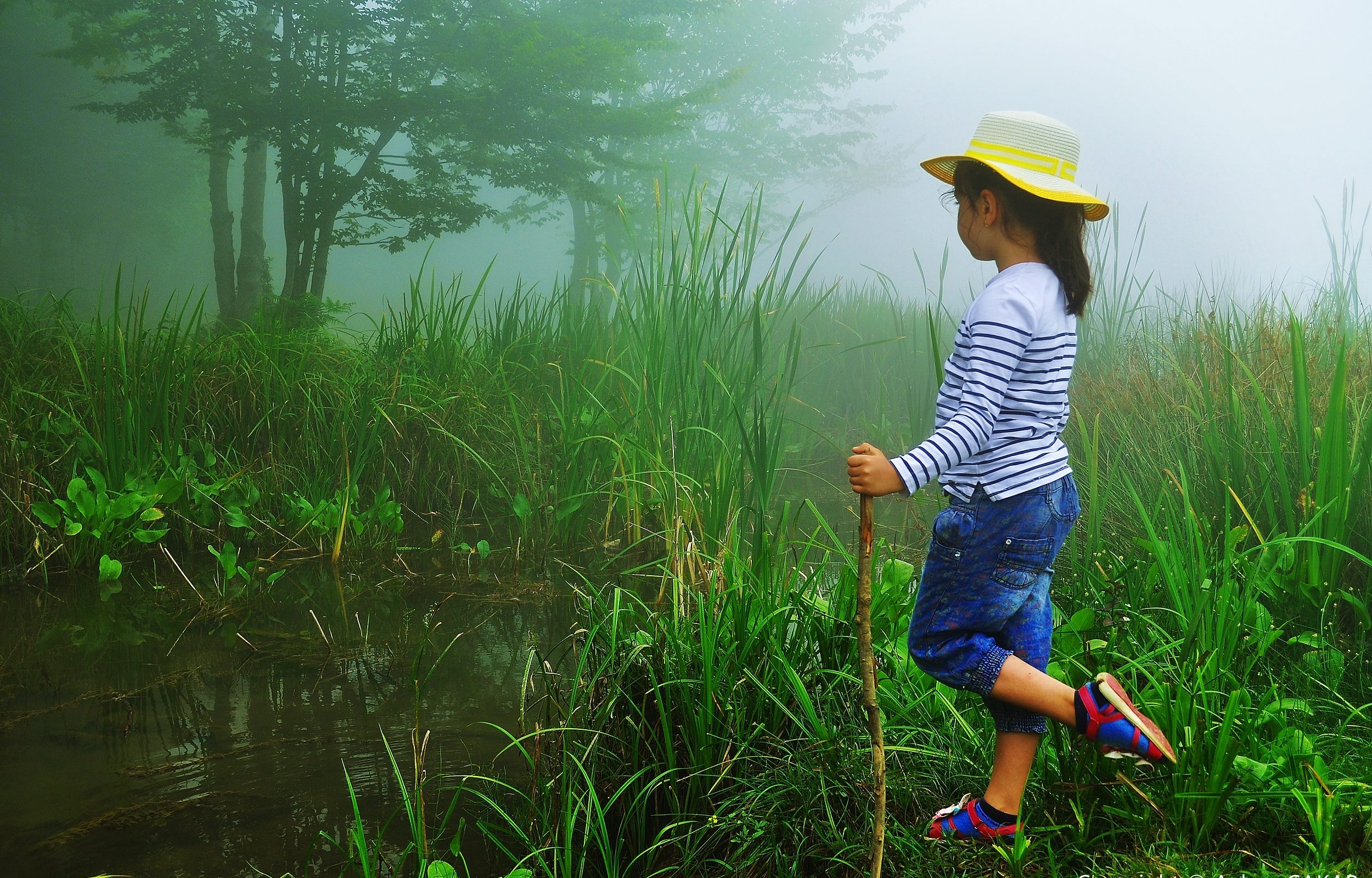 People In Nature - Pond - HD Wallpaper 