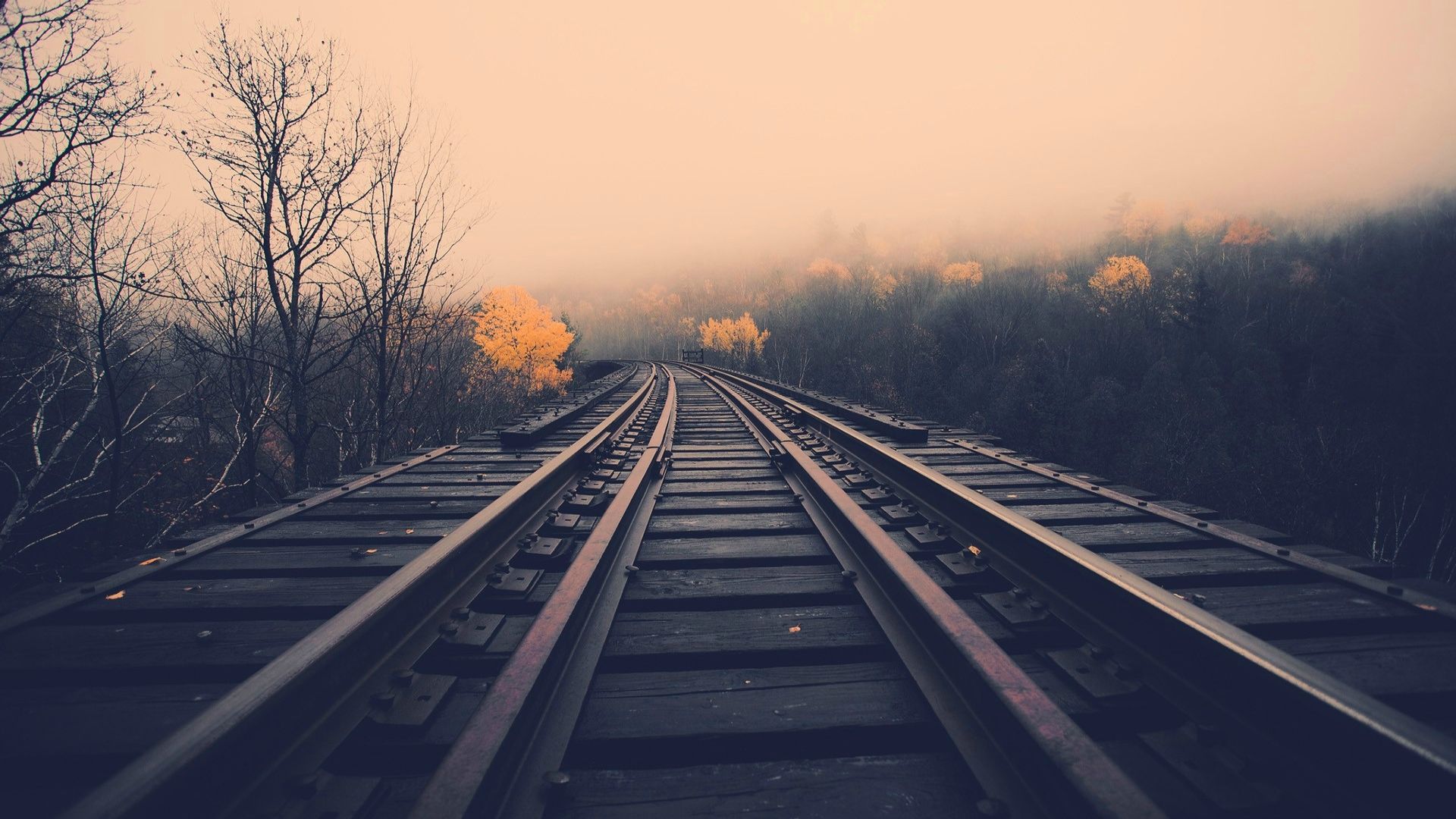 Beautiful Place Wallpapers Full Hd Free Download Wallpaperxyz - Train Track - HD Wallpaper 