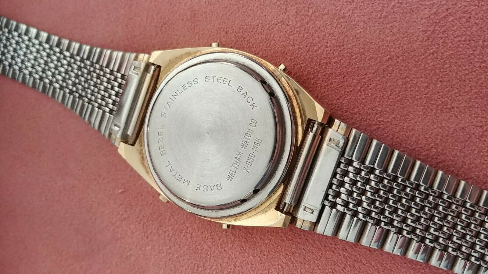 Analog Watch - HD Wallpaper 