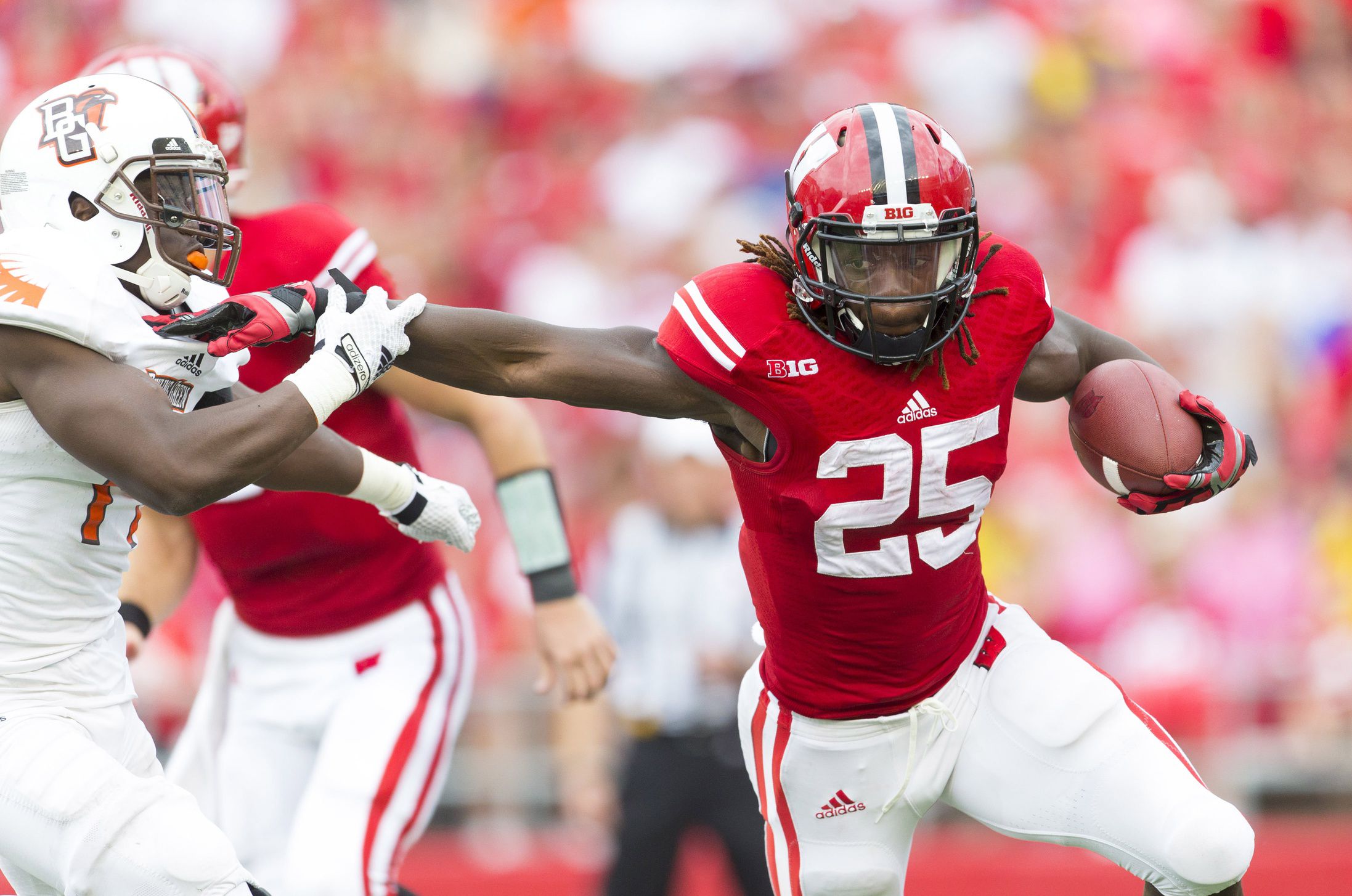 Hd Wallpapers - Melvin Gordon Wisconsin Red Helmet - HD Wallpaper 