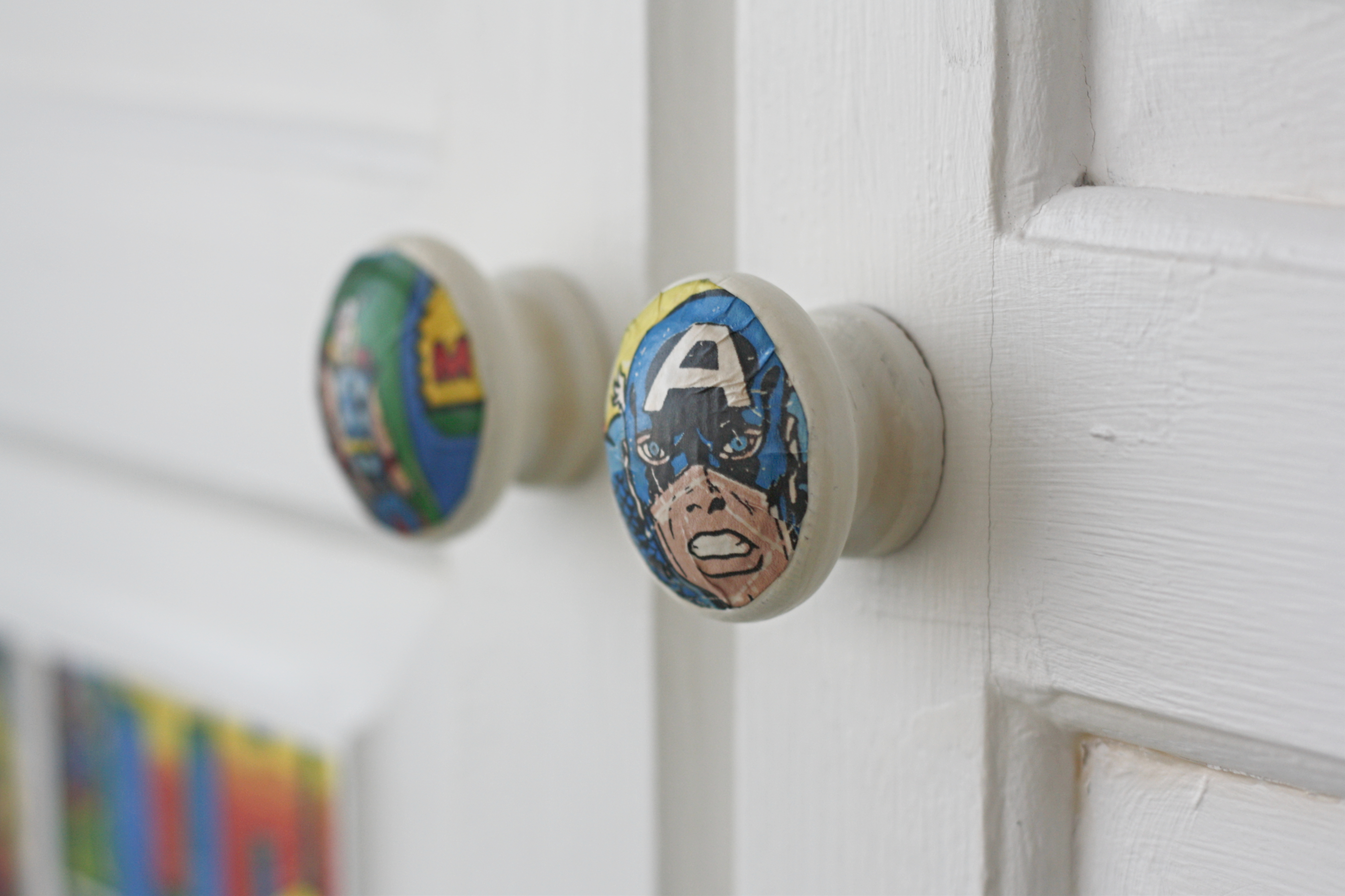 How To Decoupage Drawer Pulls With Wallpaper - Wood - HD Wallpaper 