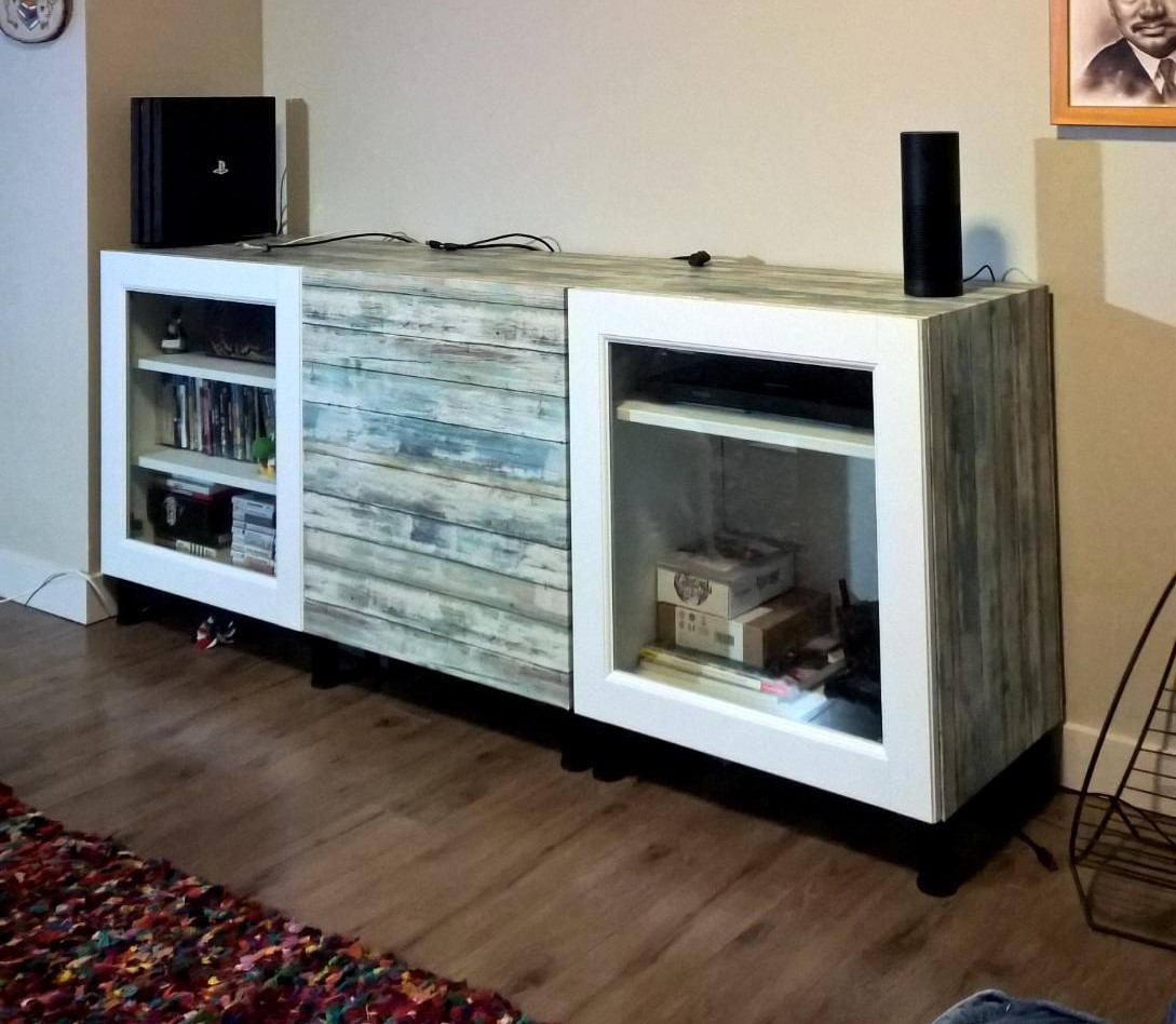 After Alone - Living Room - HD Wallpaper 