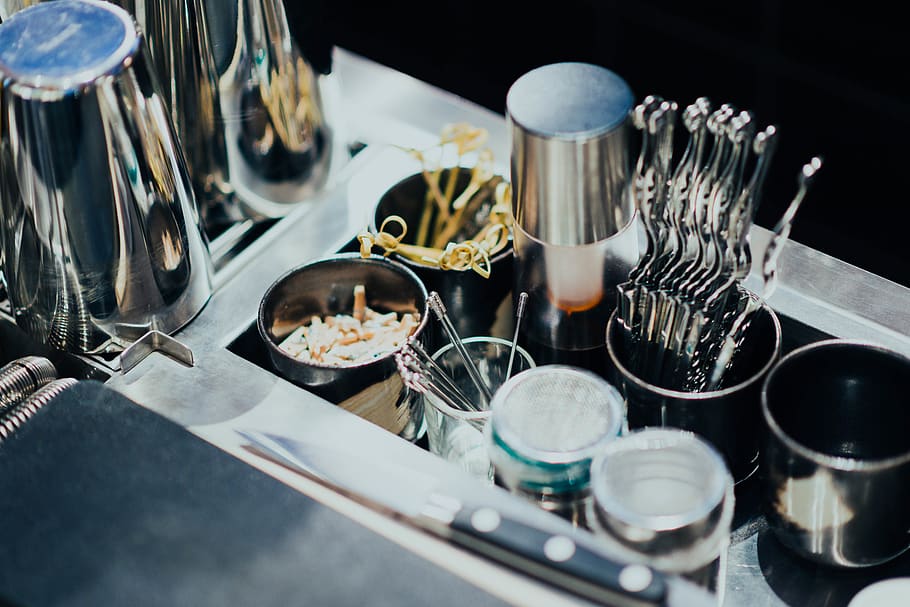 Silver Surgical Tool Kit, Appliance, Furniture, Cutlery, - Bartender - HD Wallpaper 