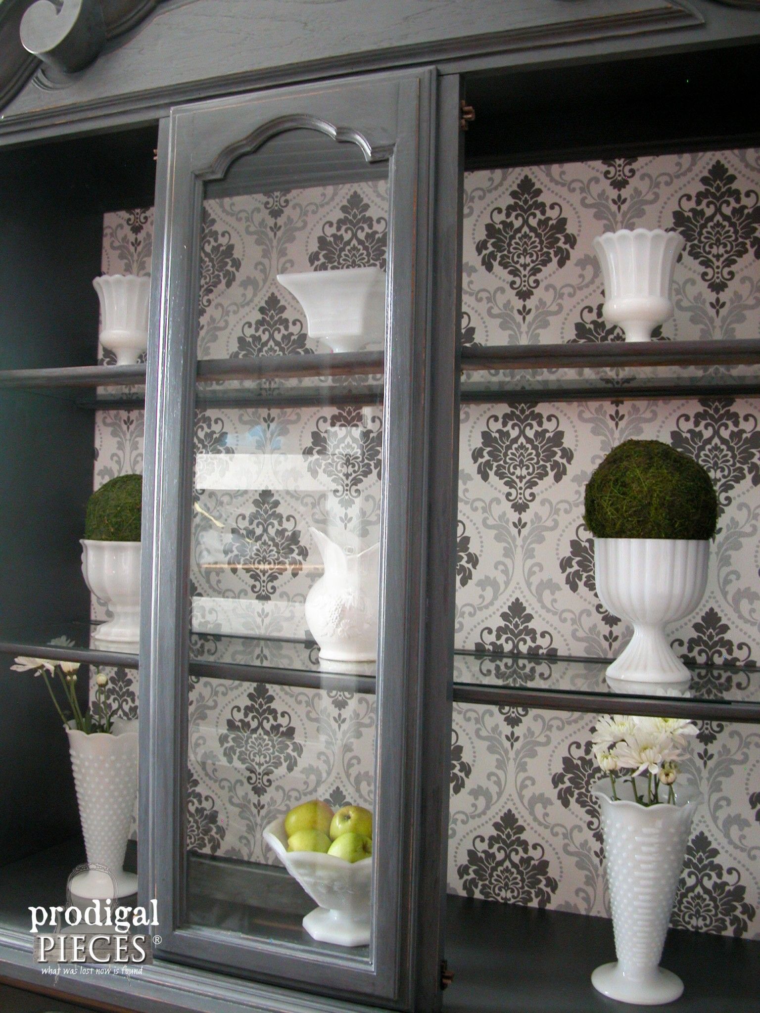 Modernize A China Cabinet - HD Wallpaper 