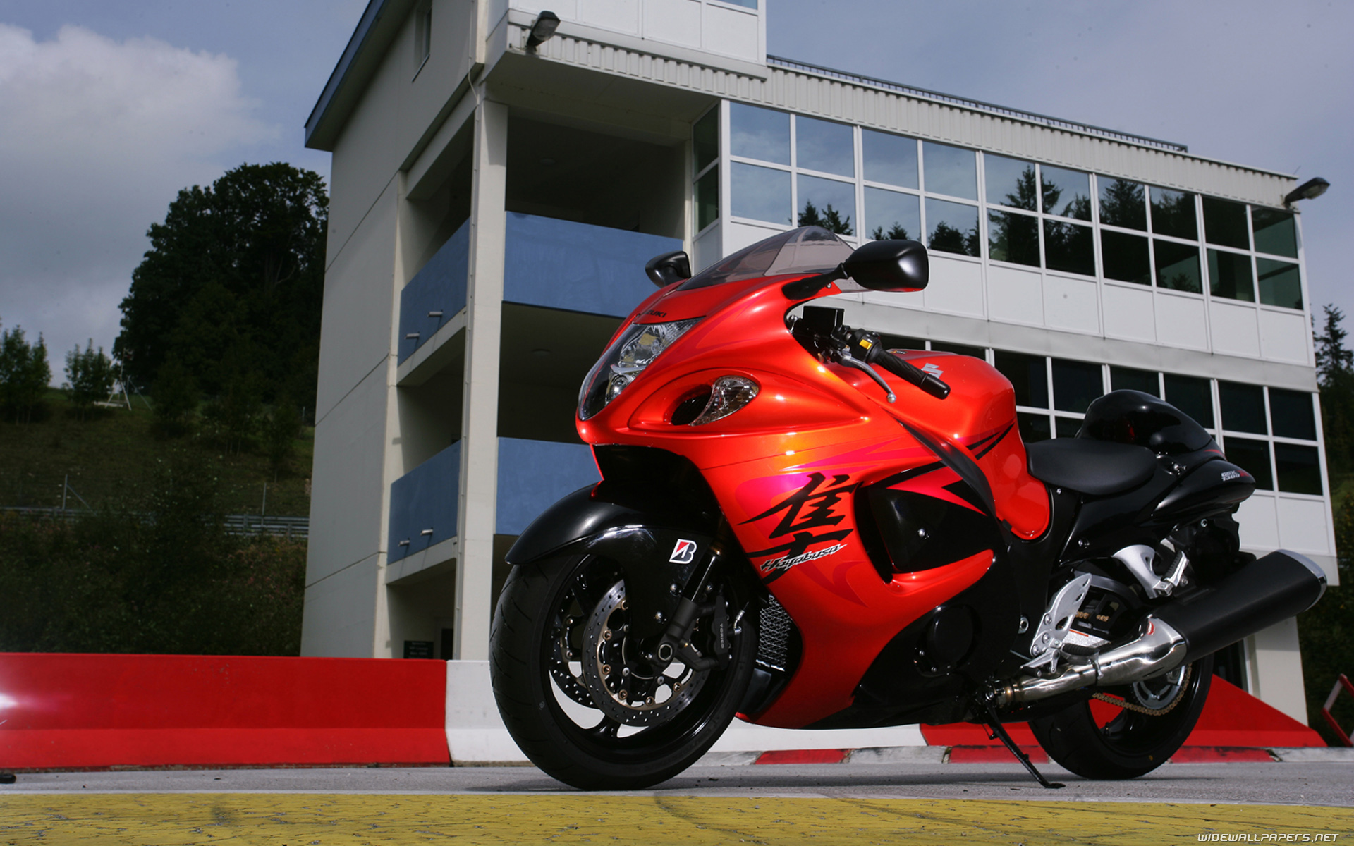 Suzuki Hayabusa - HD Wallpaper 