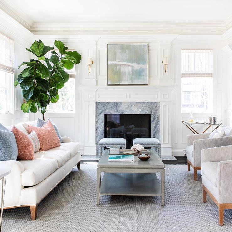 White Roll Arm Sofa With Gray Chinoiserie Coffee Table - Living Room - HD Wallpaper 