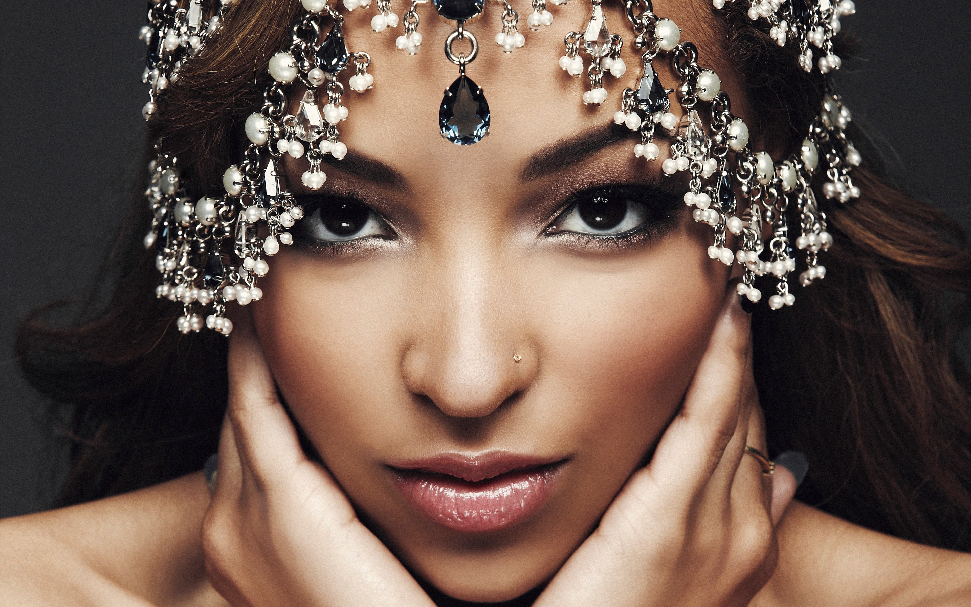 Tinashe, American Singer, Portrait, Make-up, Beautiful - Reverie Tinashe - HD Wallpaper 