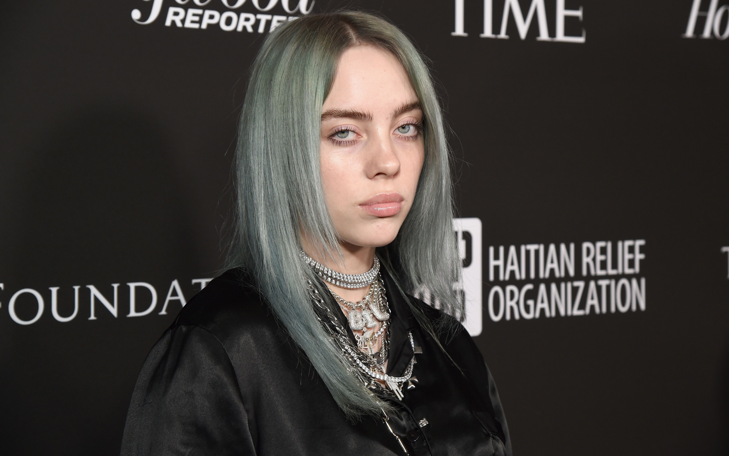Wallpaper Of American, Billie Eilish, Blue Eyes, Necklace - Billboard Music Awards 2019 Billie Eilish - HD Wallpaper 