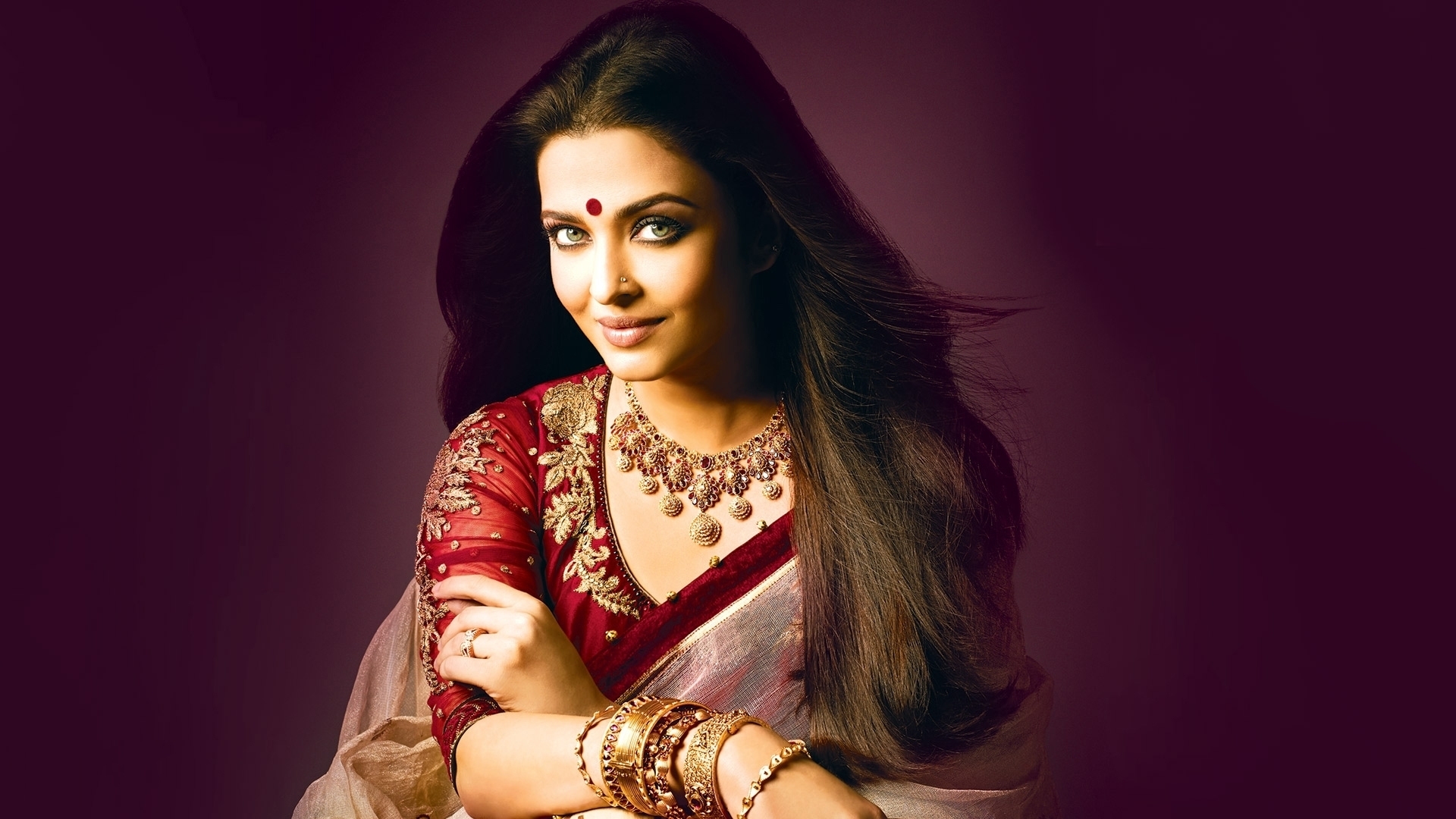 Aishwarya Rai Kalyan Jewellers Wallpaper - Aishwarya Rai Wallpapers In Saree - HD Wallpaper 