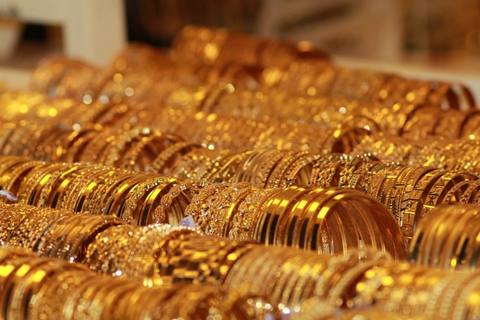Gold, Jewelry, Market, Bracelets, Gold Colored, Selective - Gold Chains Dubai Airport - HD Wallpaper 