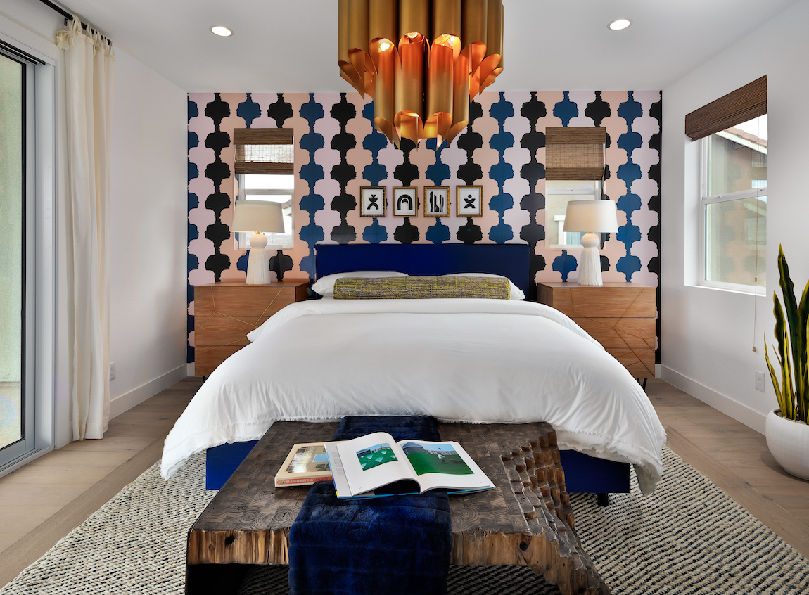 Teen Bedroom Showcasing Exciting Chandelier And Eye-catching - Bedroom - HD Wallpaper 