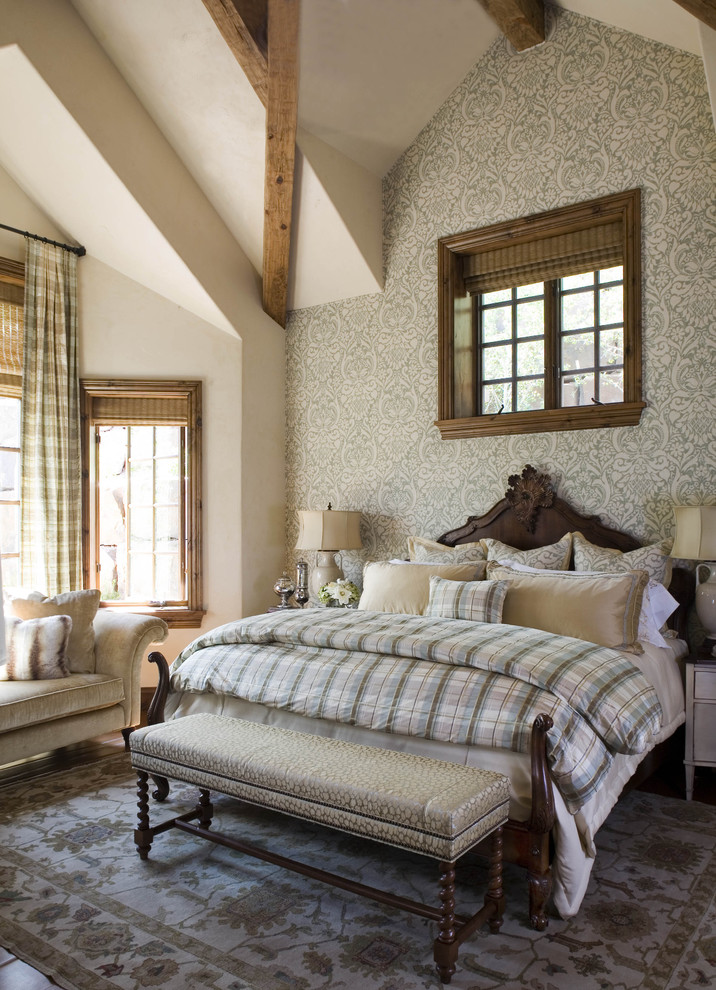 Gorgeous Plaid Comforter In Bedroom Rustic With Dining - Bedroom Decorating Ideas - HD Wallpaper 