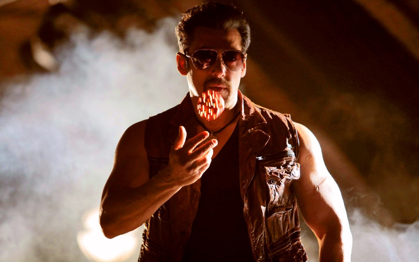 Salman Khan New Look At Kick Movie - Mere Bare Me Itna Mat Sochna -  1440x900 Wallpaper 