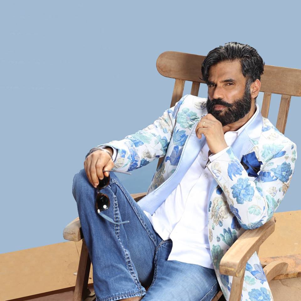 Sunil Shetty New Look Hd - 960x960 Wallpaper Sunil Shetty New Look Hd - 960x960 Wallpaper