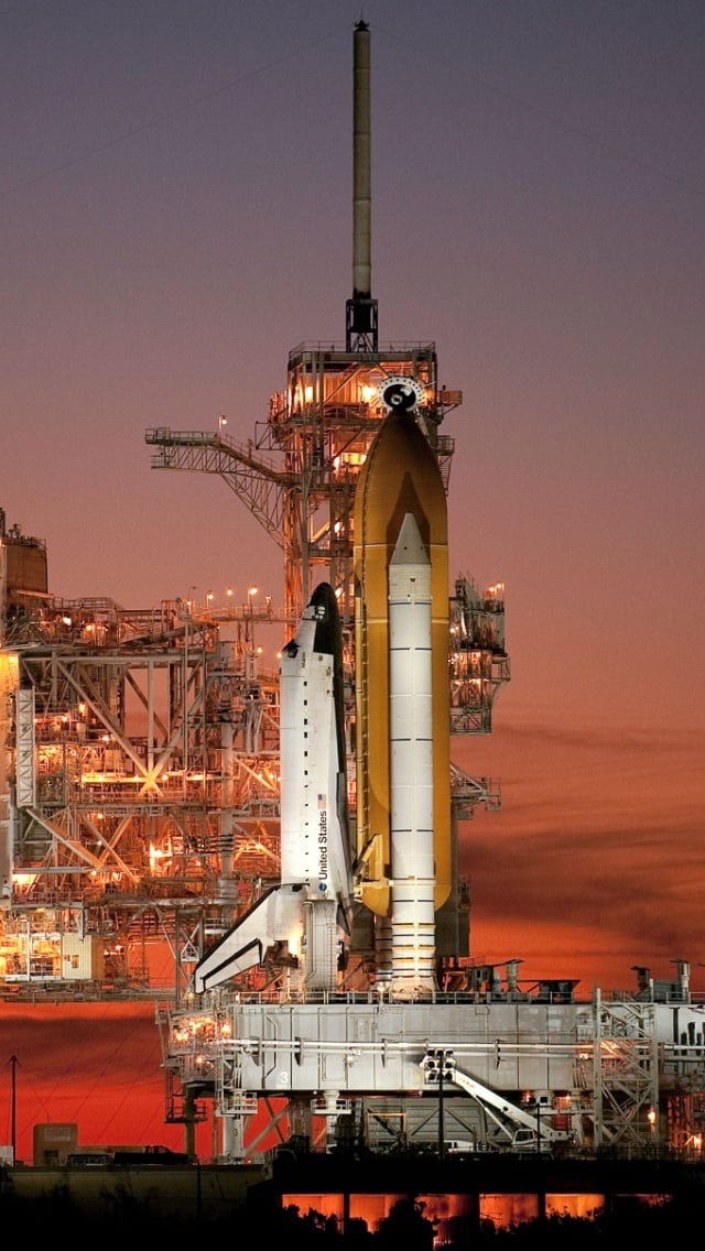 Iphone 5 Uzay Mekikleri Wallpaper - Linkedin Background Rocket - HD Wallpaper 