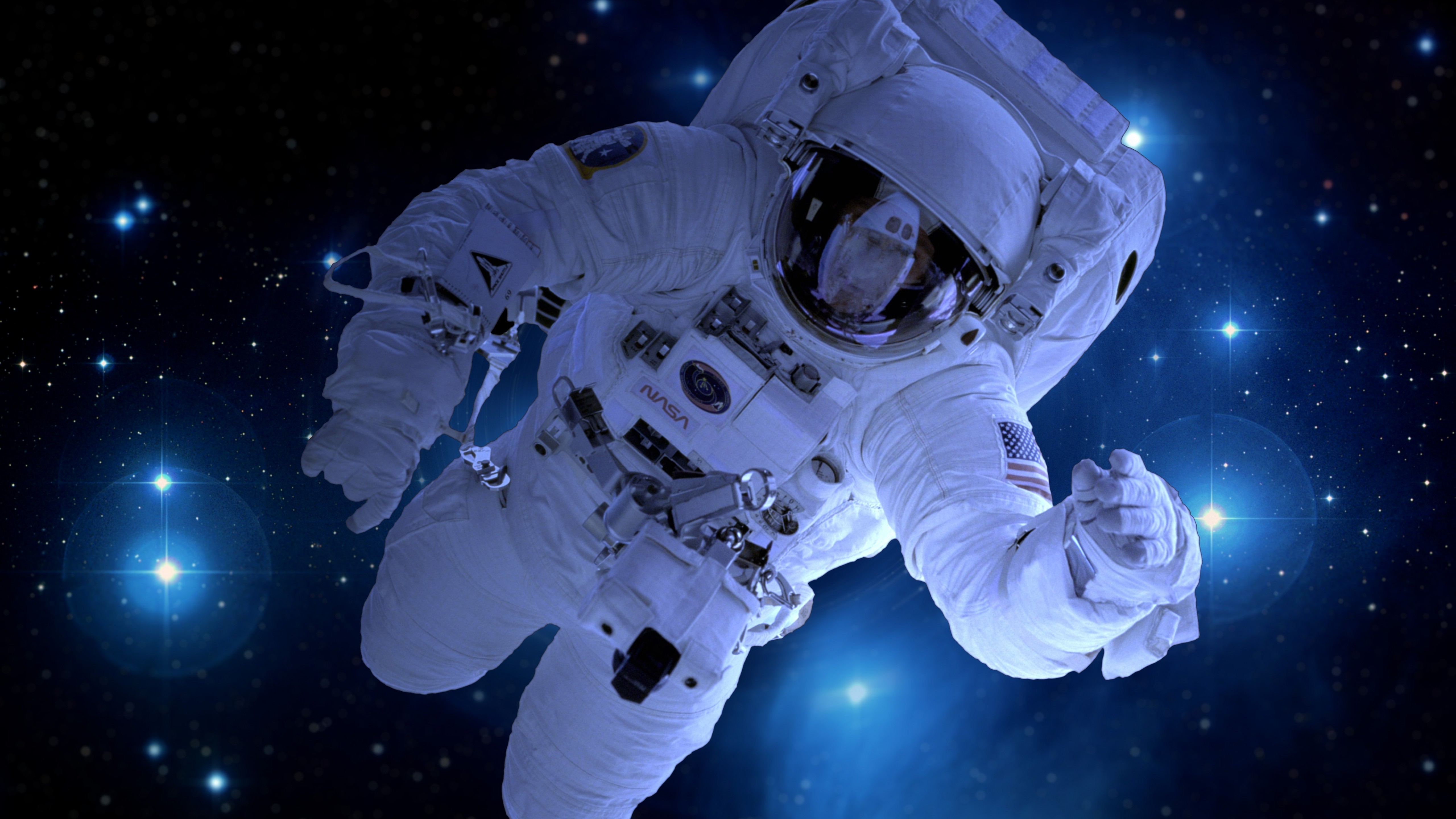 Astronaut In Space - HD Wallpaper 