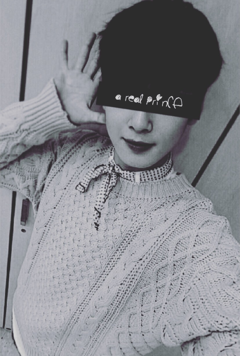 B&w, Black And White, And Astro Image - Beanie - HD Wallpaper 