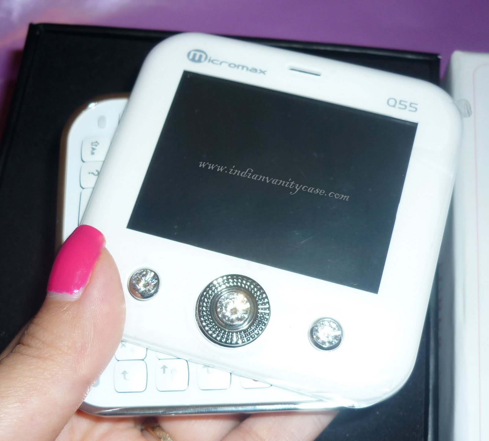 Review Mobile Wallpapers Free Download For Micromax - Micromax Twinkle Khanna Phone - HD Wallpaper 