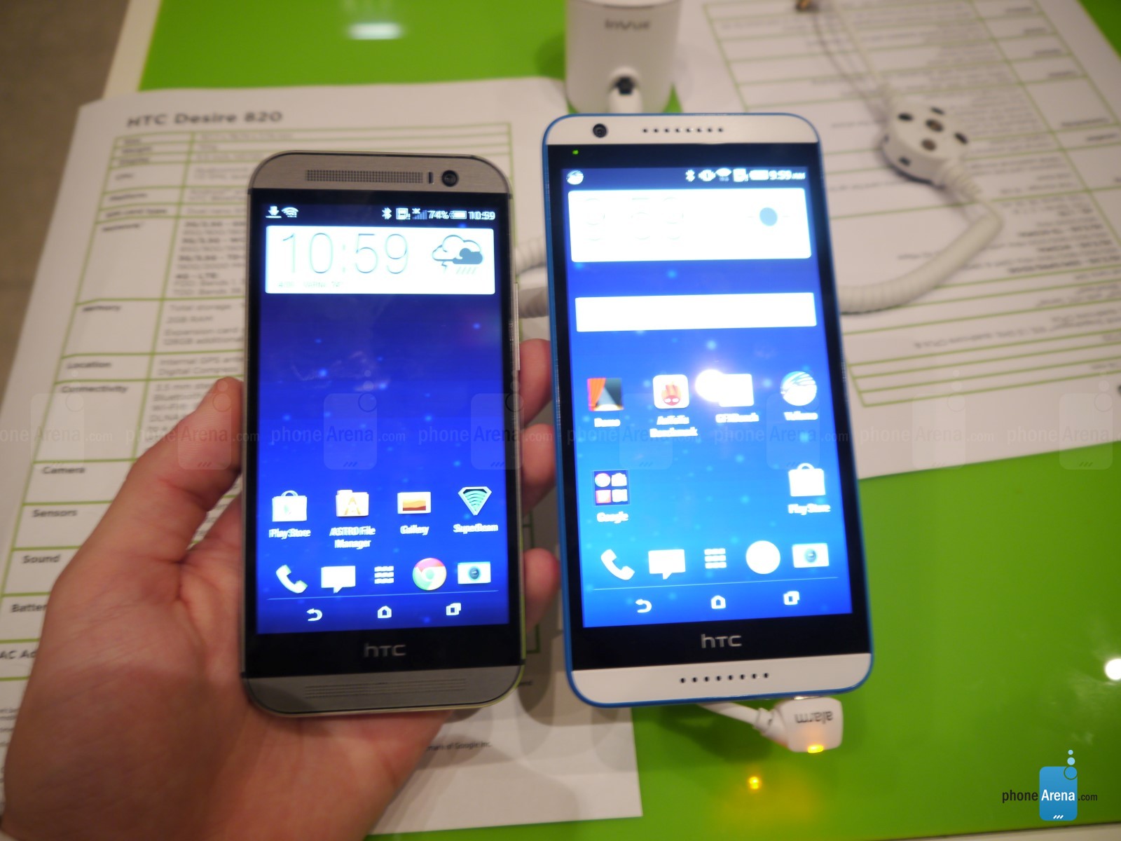 Htc Desire 820 Vs Htc One - Htc One Desire 820 - HD Wallpaper 