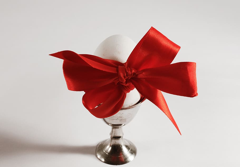 Red Tie-ribbon On Egg Holder, Resurrection, Bible, - HD Wallpaper 
