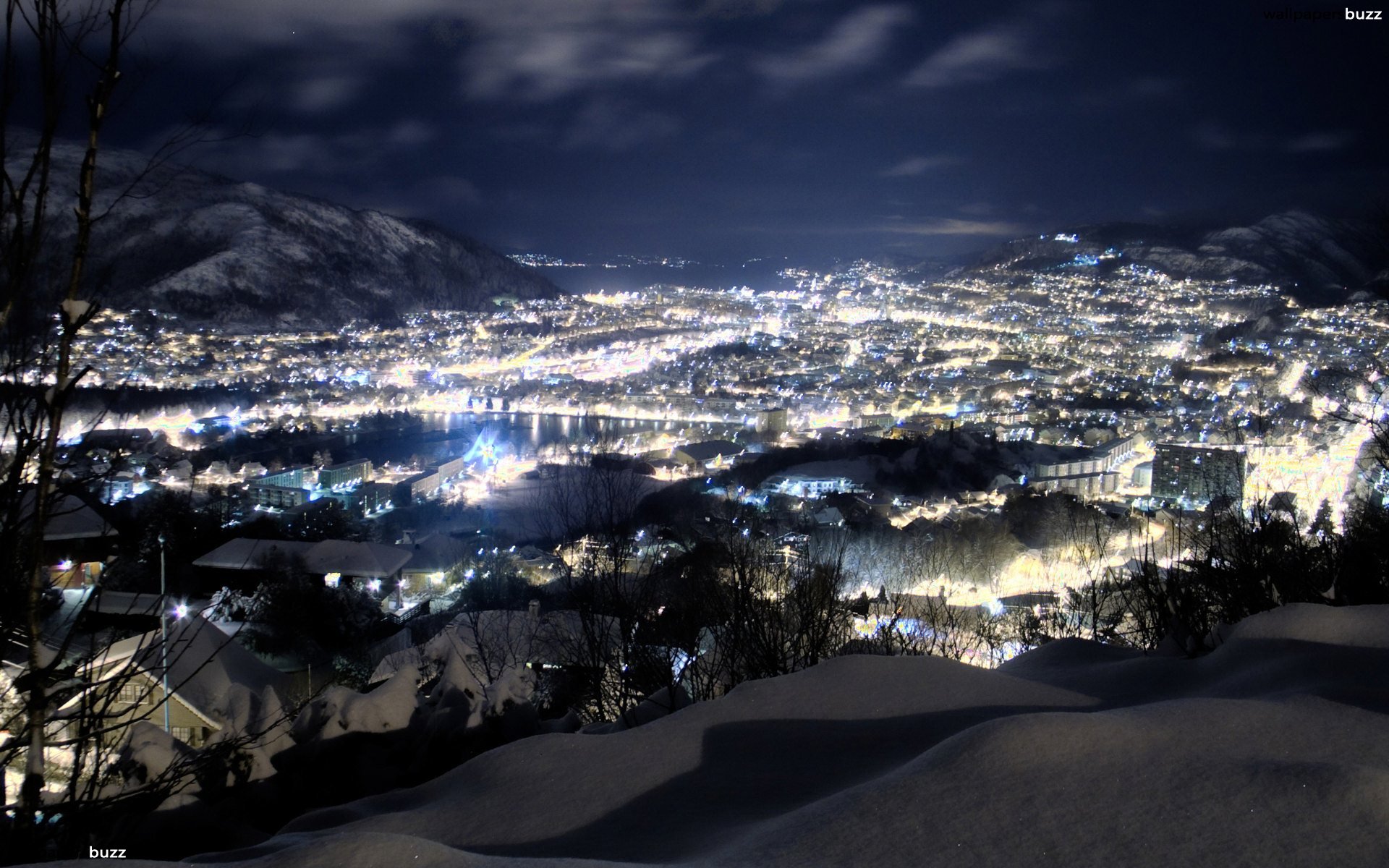 Beautiful Winter City Night - HD Wallpaper 