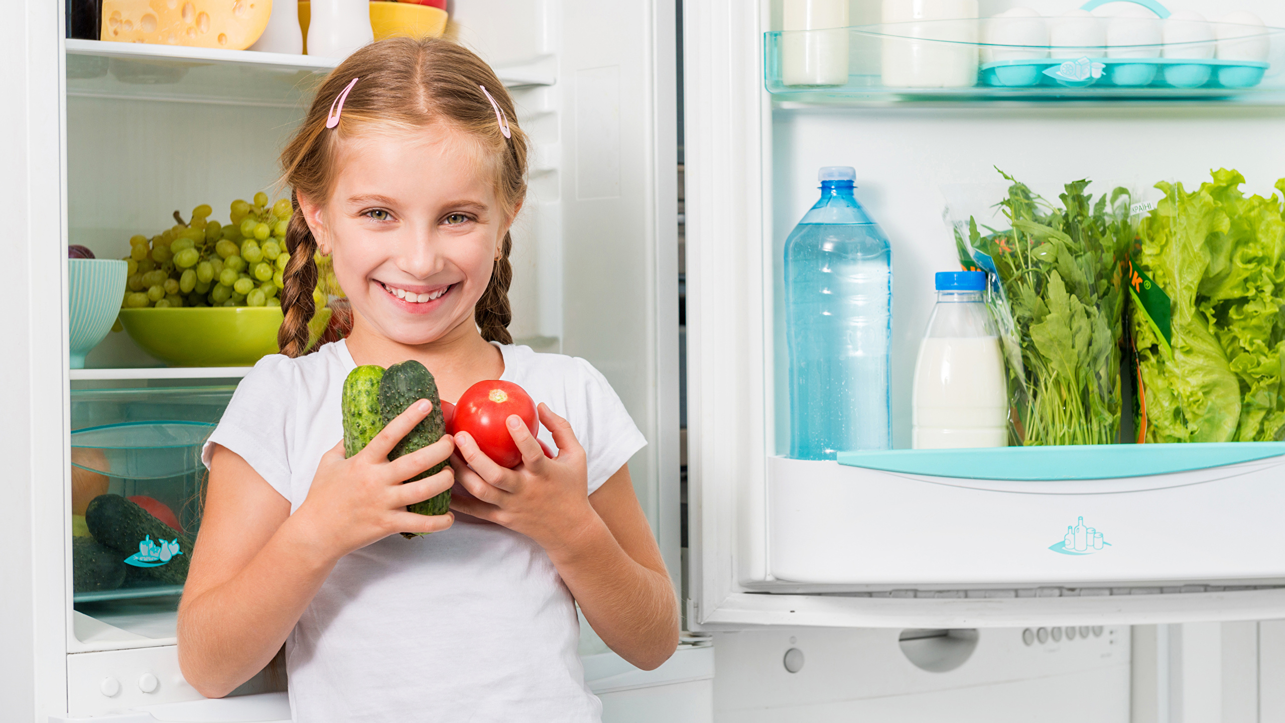 Refrigerator With Girls - HD Wallpaper 