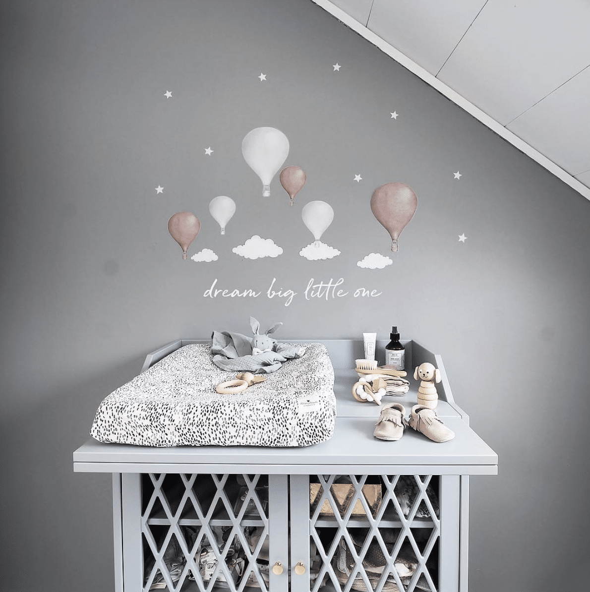 White Dream Big Little One Wall Decal With Balloon - Dream Big Little One Wall Sticker - HD Wallpaper 