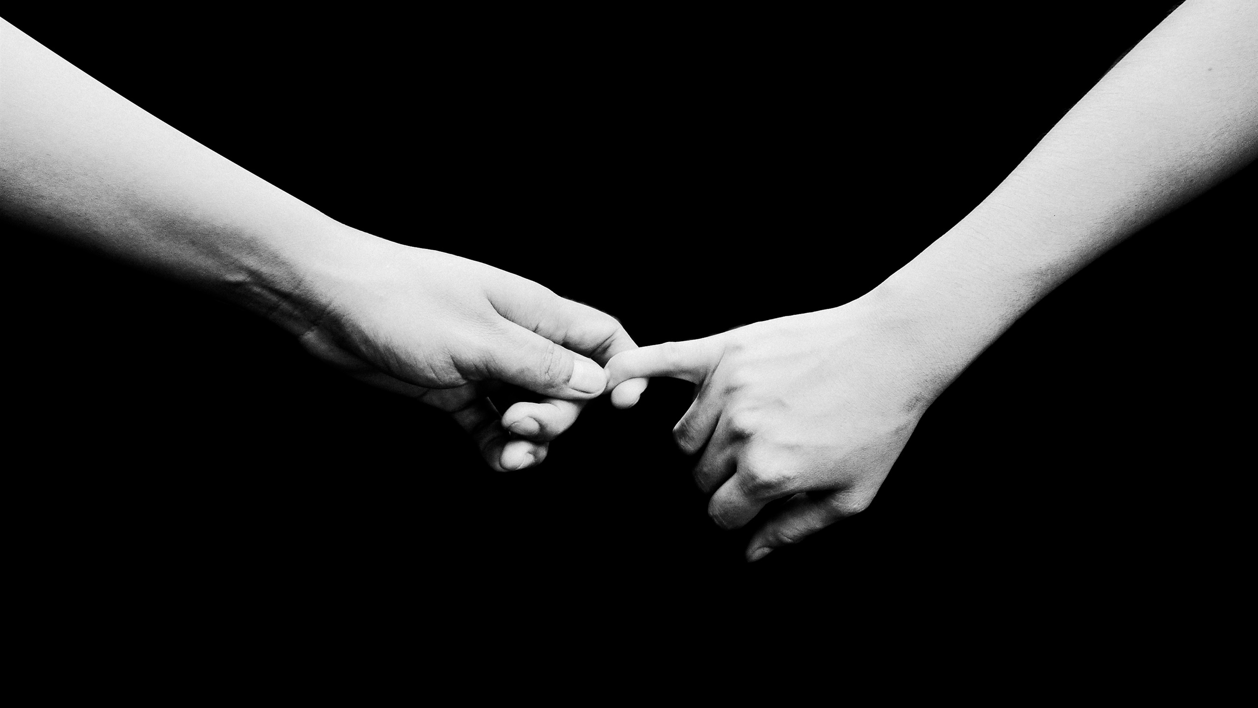 Two Girls Hand - HD Wallpaper 