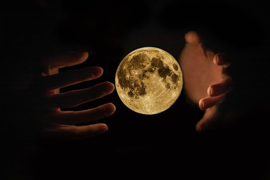Moon, Hand, Hands, Mystical, Hd Wallpaper, Cool Wallpaper, - Moon In Hand - HD Wallpaper 