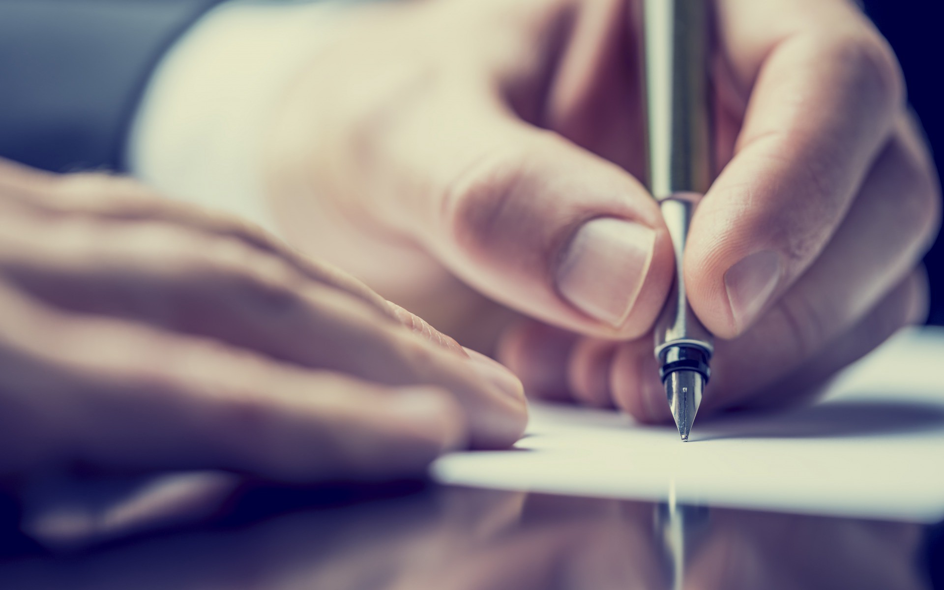 Writing Hand On Paper - Difference Warranty And Indemnity - HD Wallpaper 