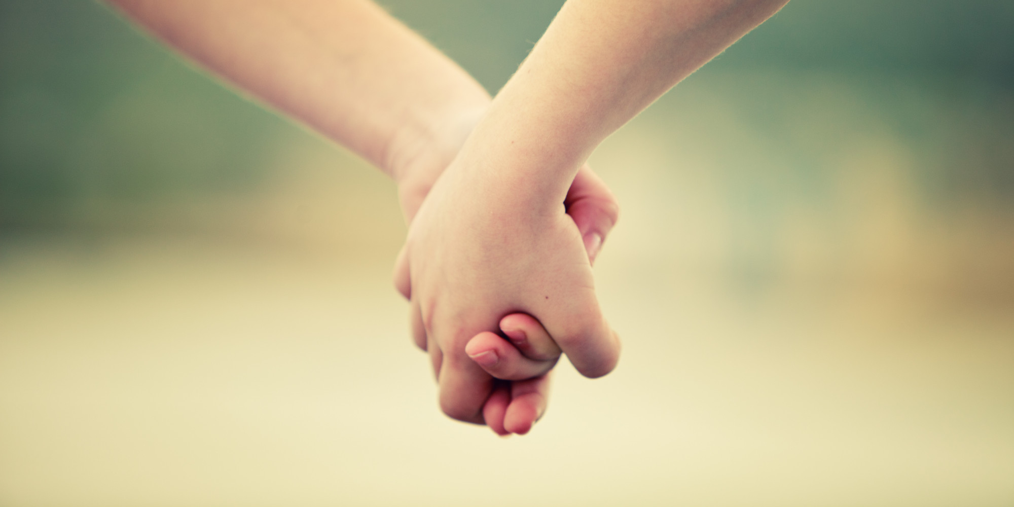 Why You Must Hold Hands - Hold Hands - HD Wallpaper 