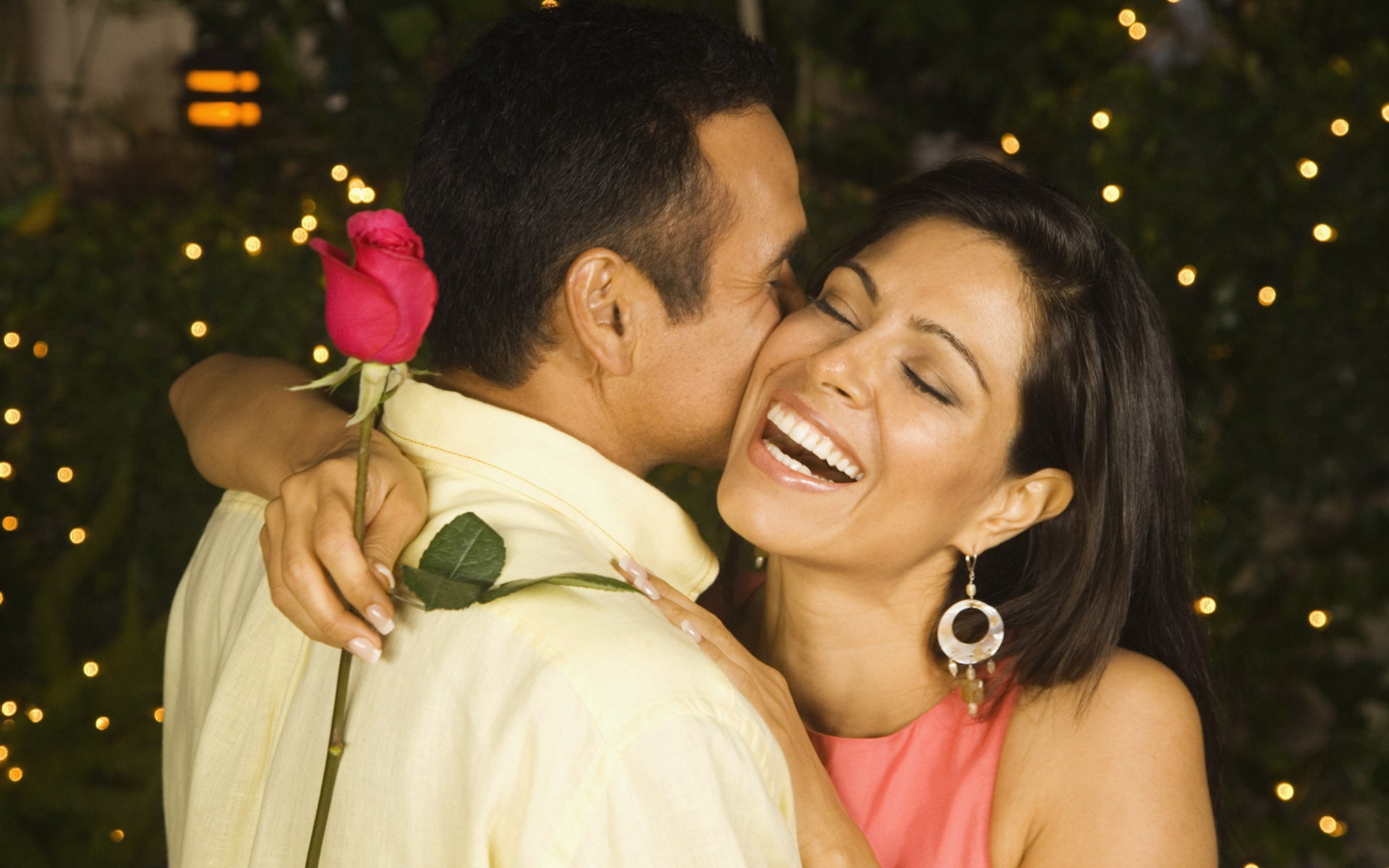 Lovely Indian Couple - HD Wallpaper 