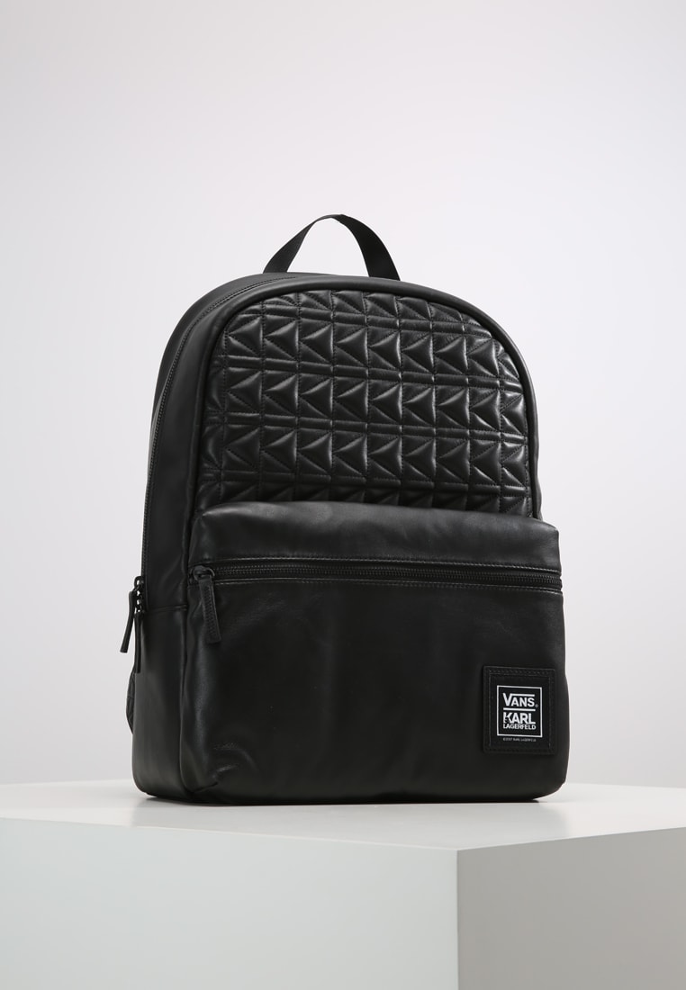 Garment Bag - HD Wallpaper 