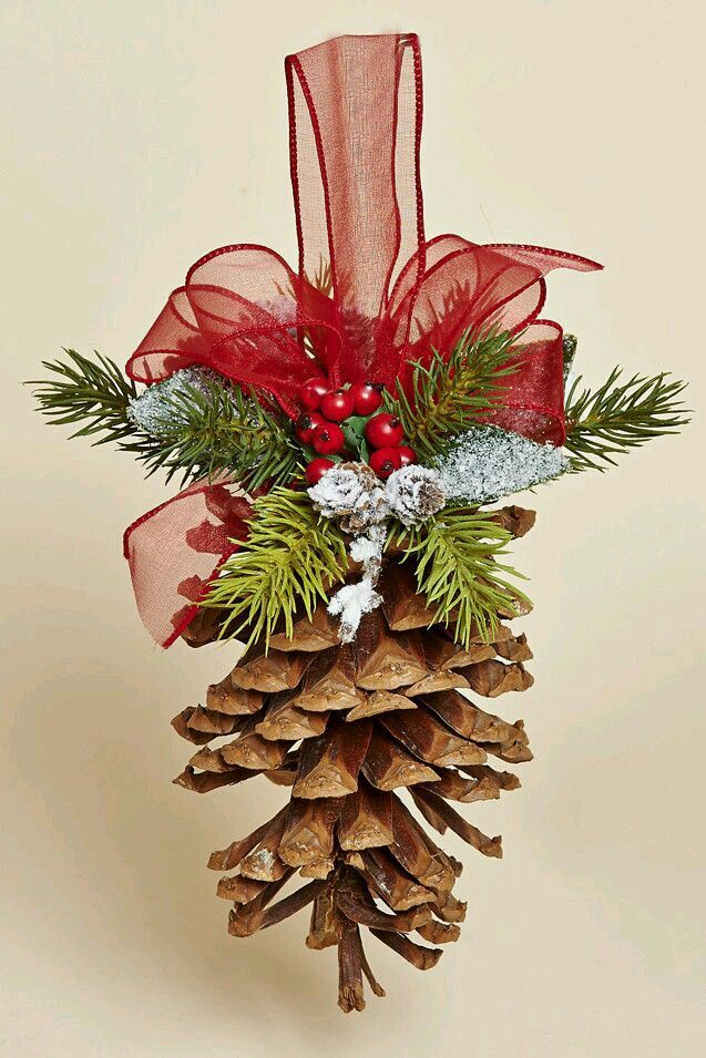 Decoracion Con Piñas De Navidad - HD Wallpaper 