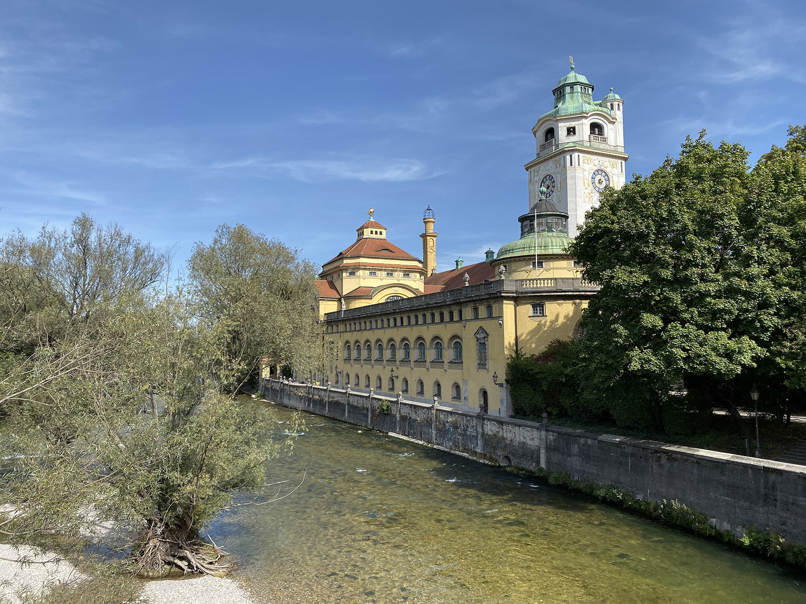 Iphone 11 Pro Wide - Müllersches Volksbad - HD Wallpaper 