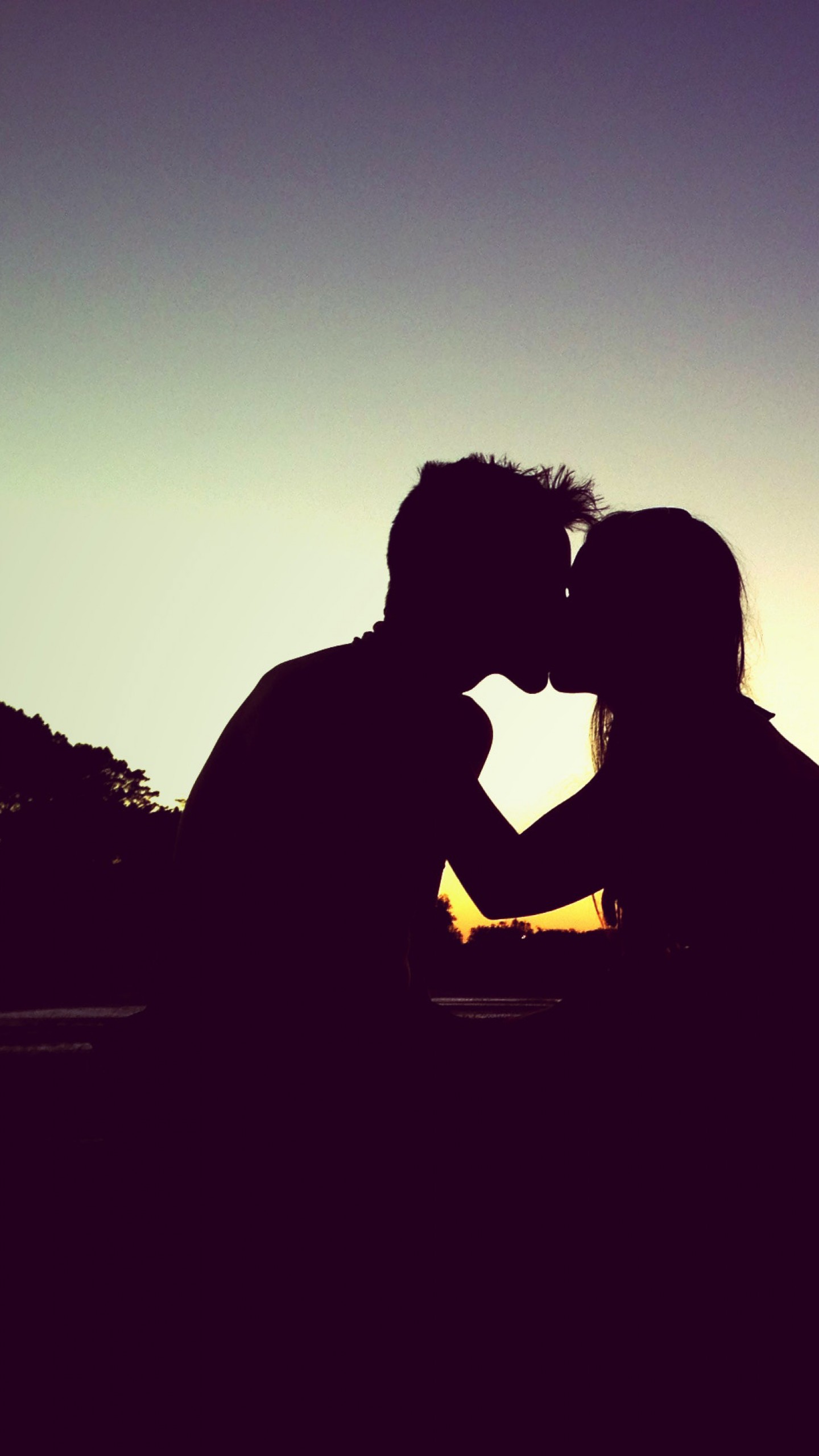 Love Kiss Wallpaper - Zindagi Jannat Hai Agar Humsafar Naik Ho - HD Wallpaper 