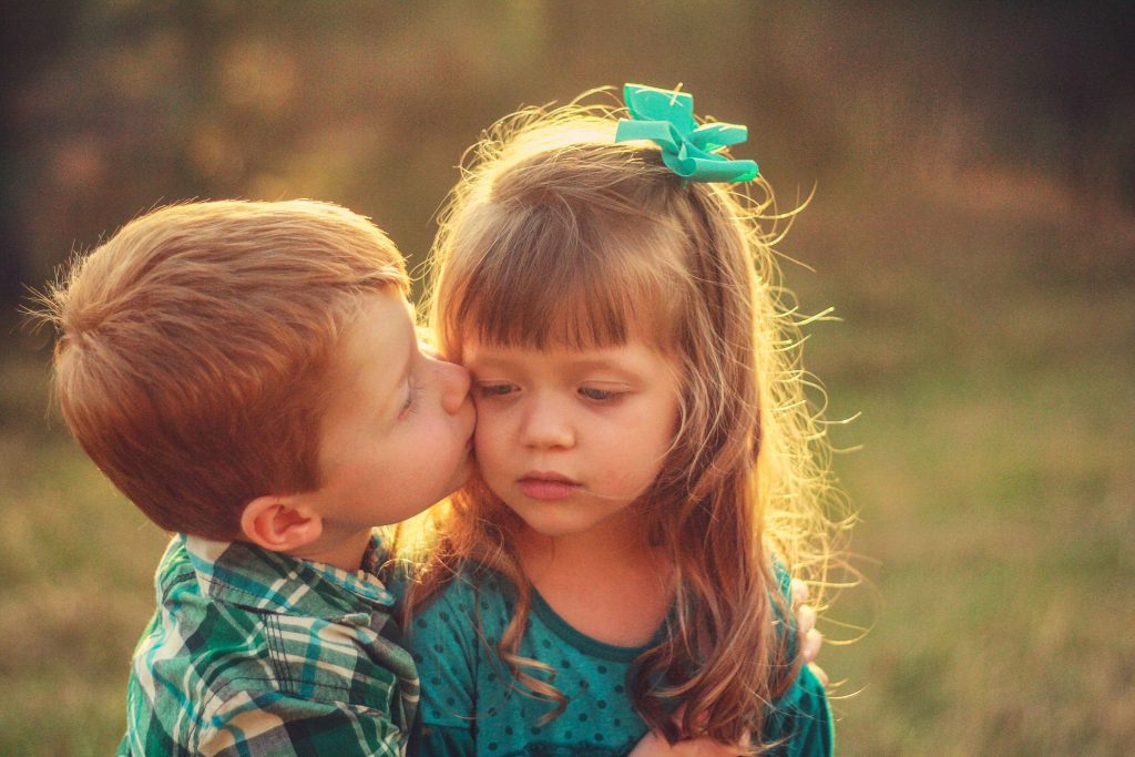 Cute Kids Kissing Love Brother Sister 4k Wallpaper - Girl And Boy Love Image Baby - 1024x683 Wallpaper Cute Kids Kissing Love Brother Sister 4k Wallpaper - Girl And Boy Love Image Baby - 1024x683 Wallpaper