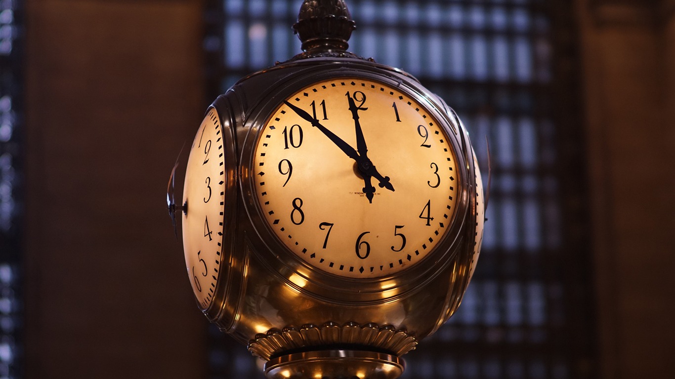 Black Analog Wall Clock-cities Photography Hd Wallpaper2017 - Grand Central Terminal - HD Wallpaper 