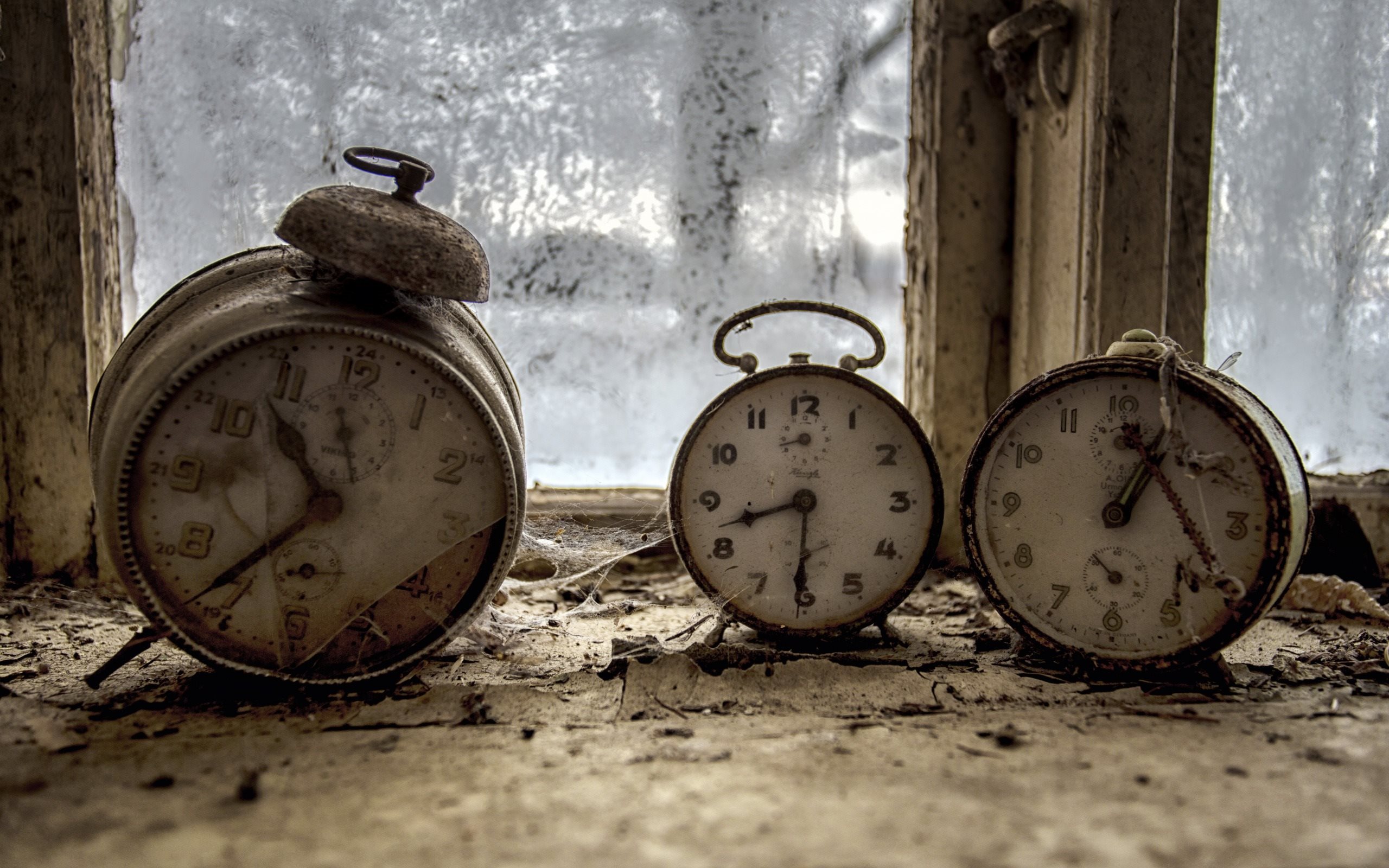 Old Clock, Alarm Clock, Web, Window Sill - Alarm Clock - HD Wallpaper 