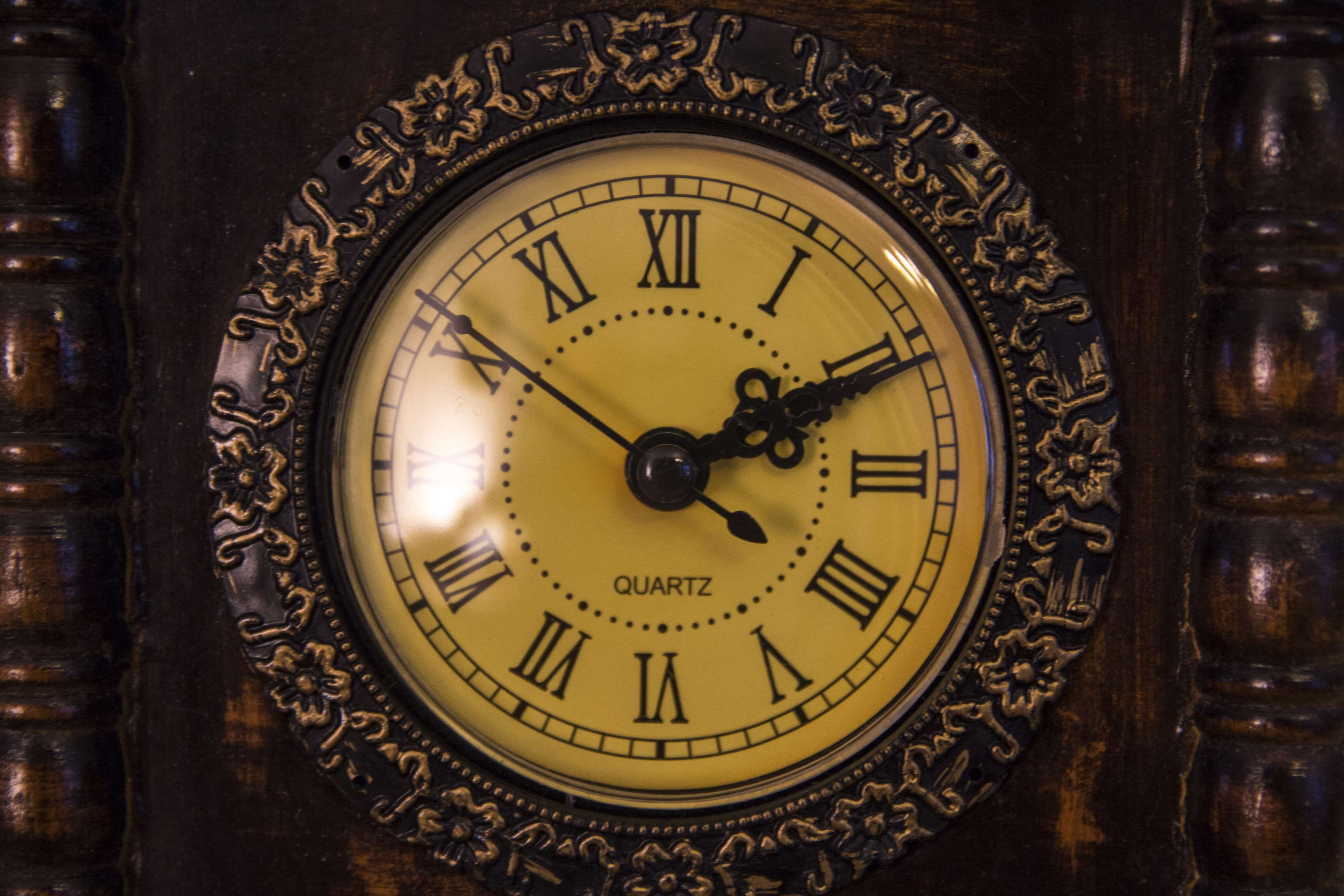 Alarm Clock Wallpaper - HD Wallpaper 