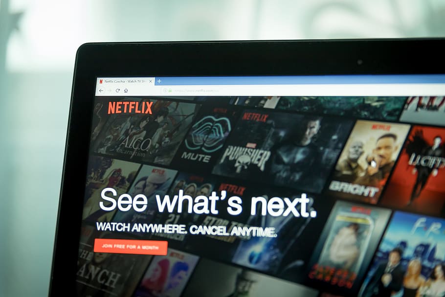 Watch Movies Netflix App On Laptop Screen, Text, Technology, - Netflix On The Laptop - HD Wallpaper 