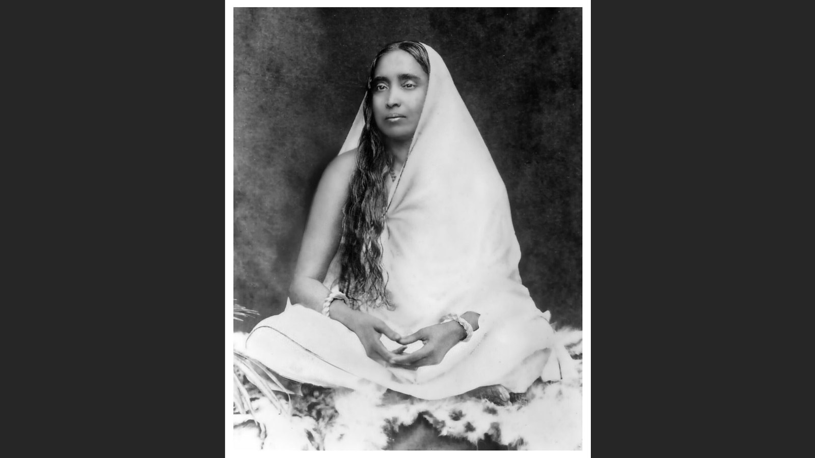 Sarada Devi Sri Ramakrishna - HD Wallpaper 